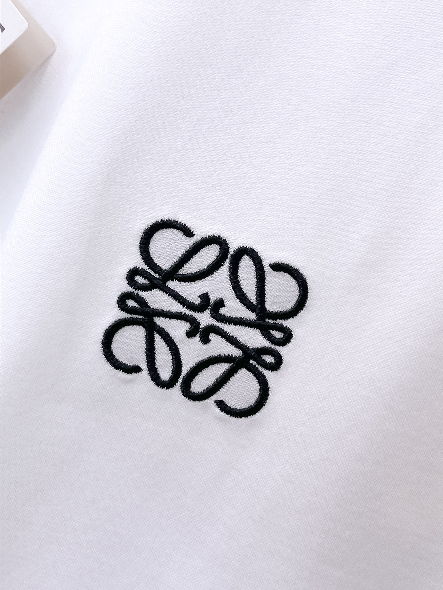  罗意威 2025春夏新款首发专柜最新款圆领短袖 高端订制 设计前卫时尚！品牌logo重工艺设计 高端定