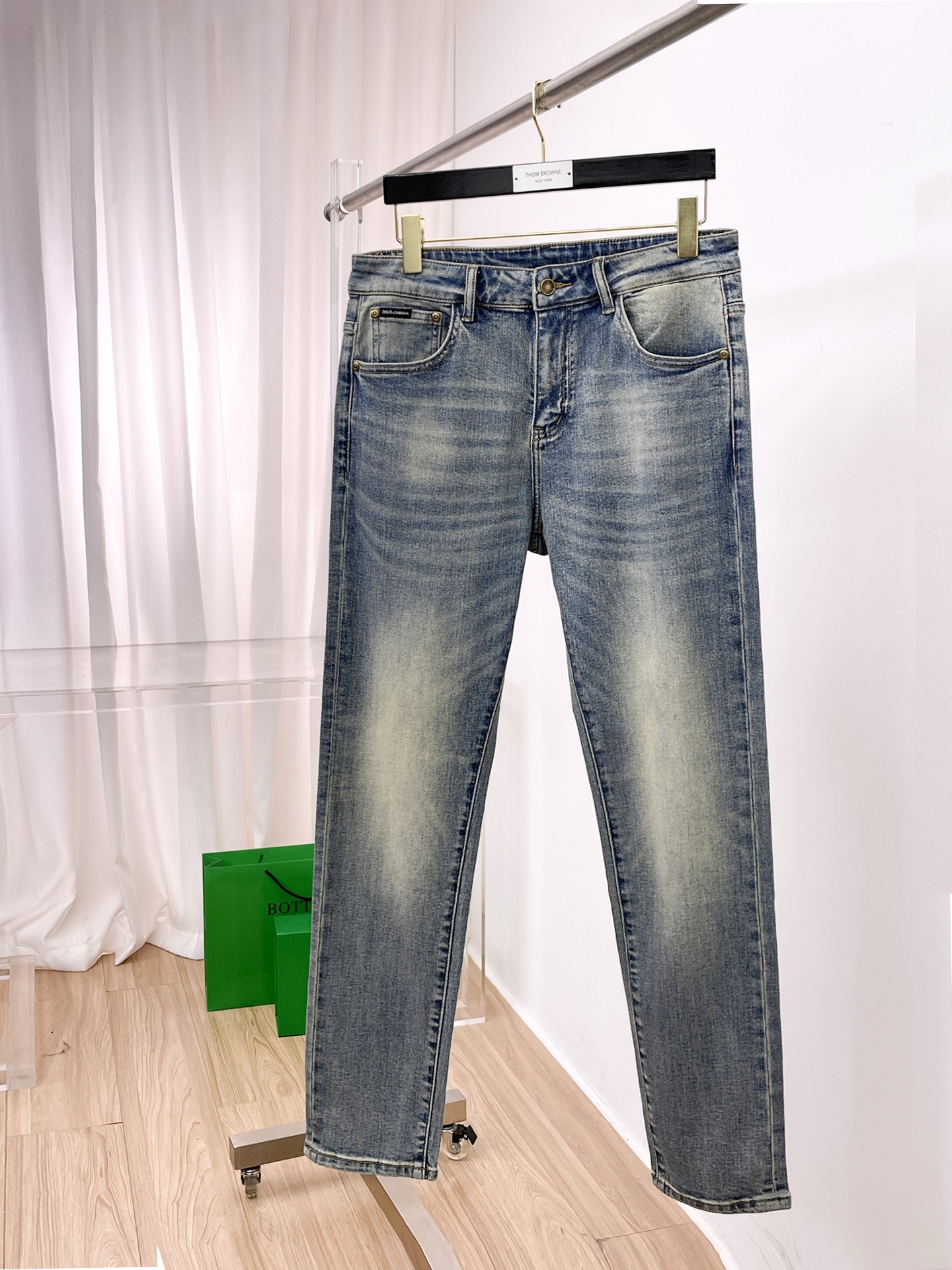 DG 25ss秋冬 新款 男士小直筒原单 牛仔裤 秋冬新款超柔软，弹力面料，复杂的手工艺叠加，任何一个洗