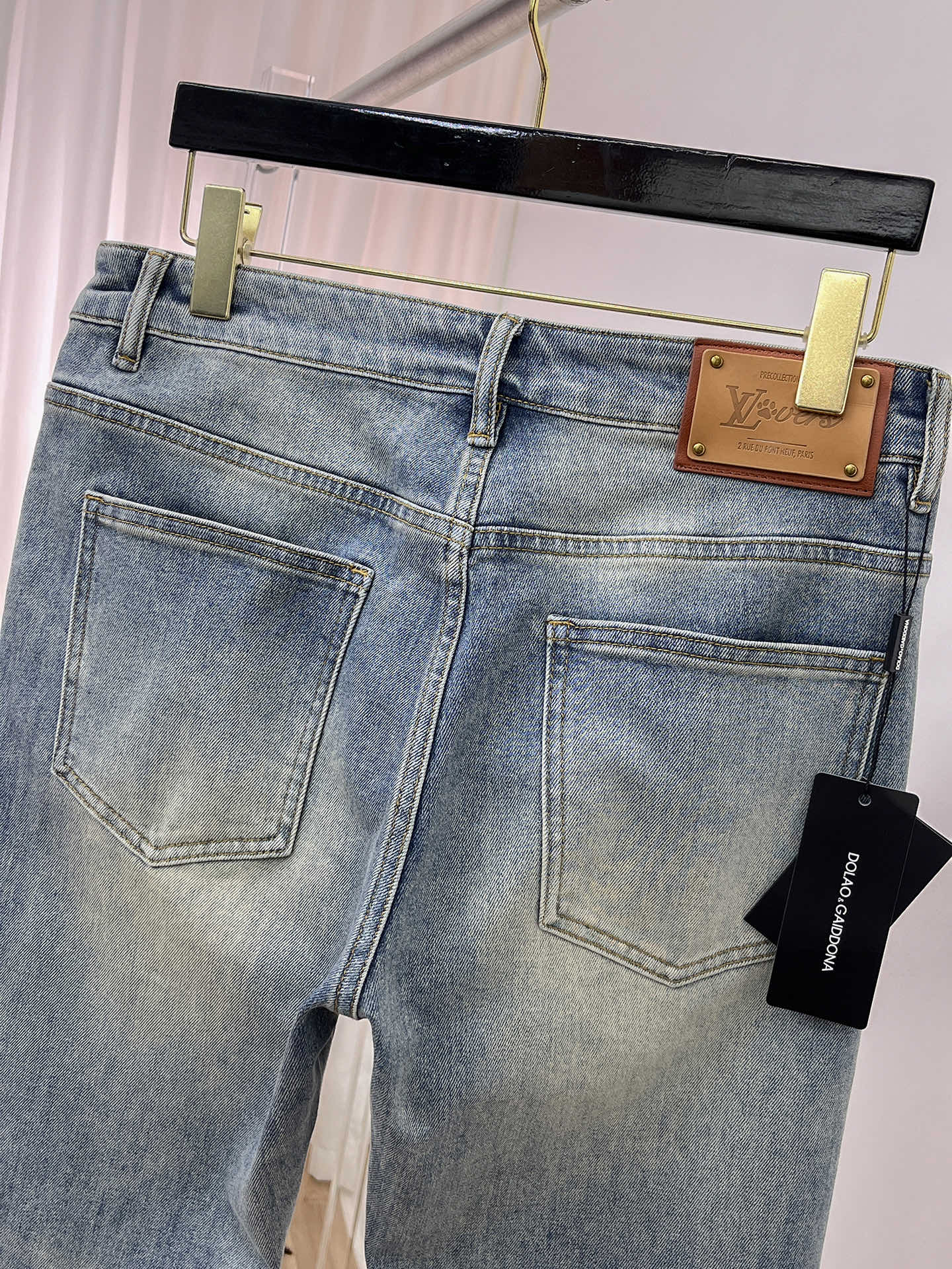 1v 路易威登 25ss秋冬 新款 男士小直筒原单 牛仔裤 秋冬新款超柔软，弹力面料，复杂的手工艺叠加，