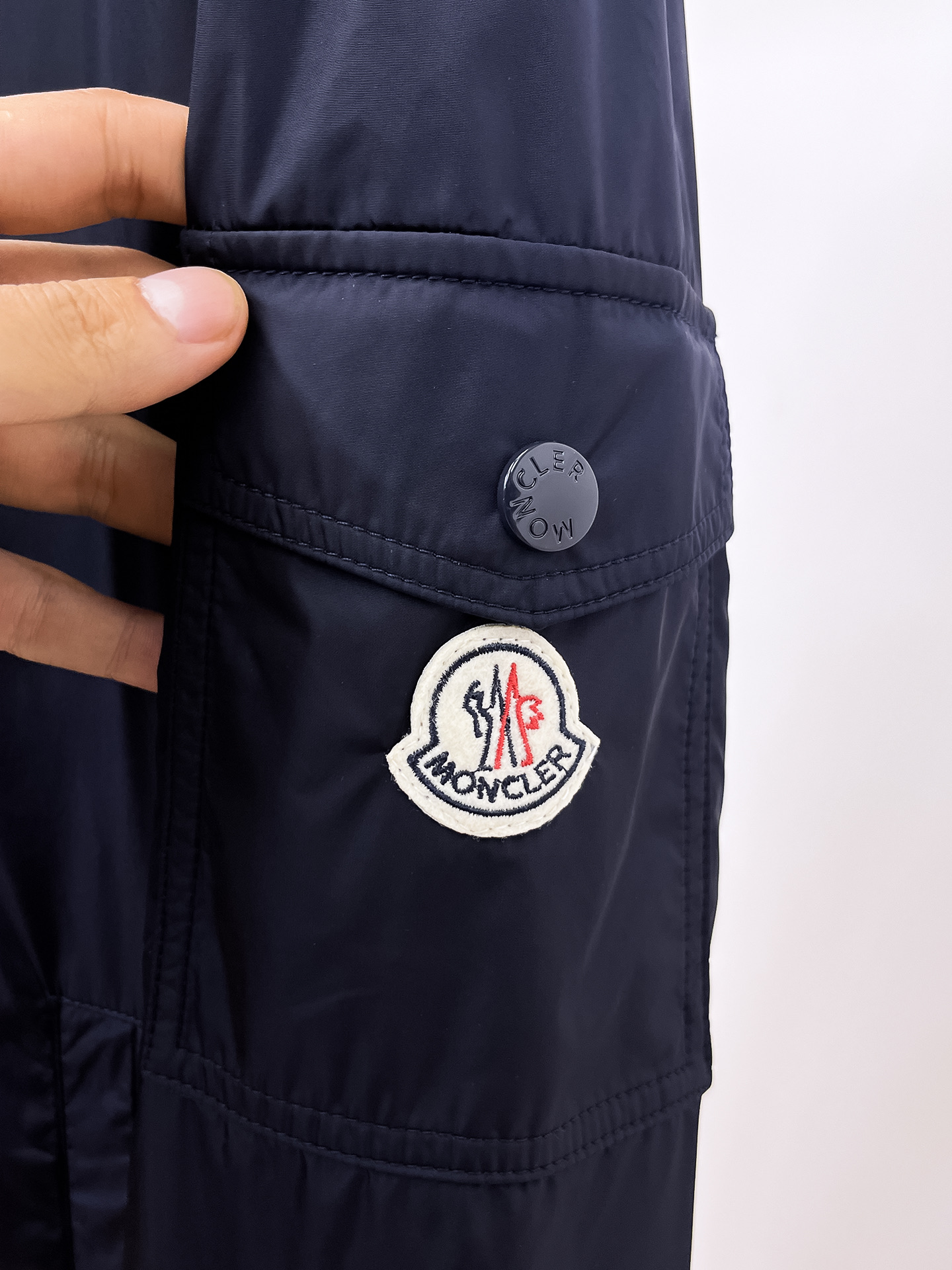 蒙口 2025早秋男士高端时装款连帽户外夹克外套，官方专柜主推展示，香港洋行渠道，户外必选单品，独家出售