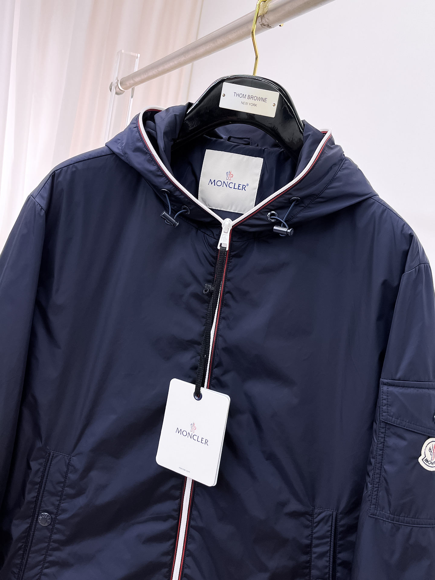 蒙口 2025早秋男士高端时装款连帽户外夹克外套，官方专柜主推展示，香港洋行渠道，户外必选单品，独家出售