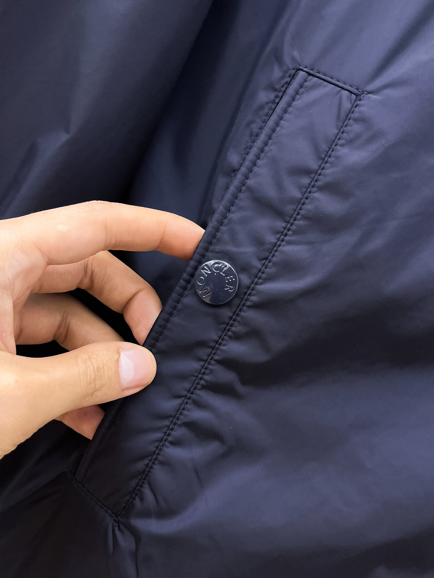 蒙口 2025早秋男士高端时装款连帽户外夹克外套，官方专柜主推展示，香港洋行渠道，户外必选单品，独家出售