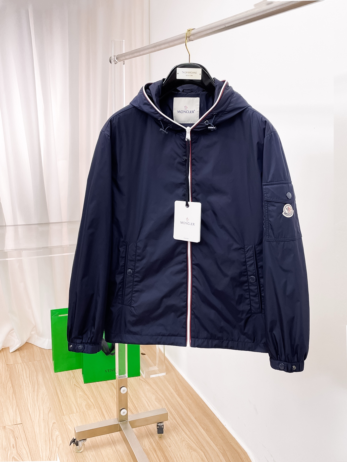 蒙口 2025早秋男士高端时装款连帽户外夹克外套，官方专柜主推展示，香港洋行渠道，户外必选单品，独家出售