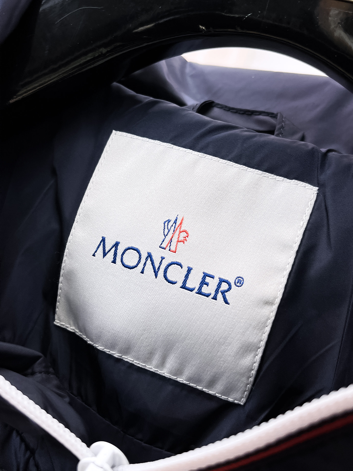 蒙口 2025早秋男士高端时装款连帽户外夹克外套，官方专柜主推展示，香港洋行渠道，户外必选单品，独家出售