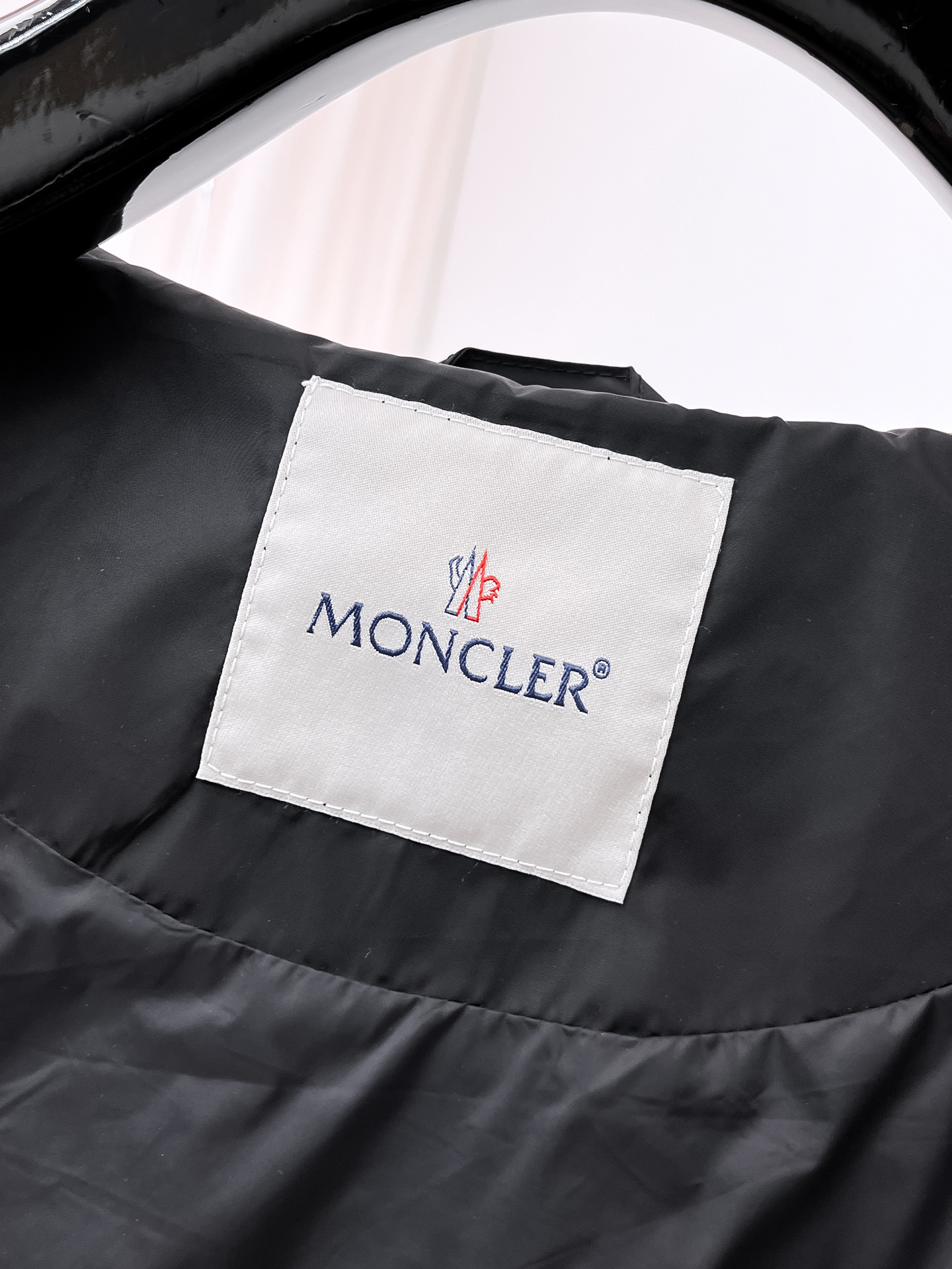 蒙口 2025早秋男士高端时装款连帽户外夹克外套，官方专柜主推展示，香港洋行渠道，户外必选单品，独家出售