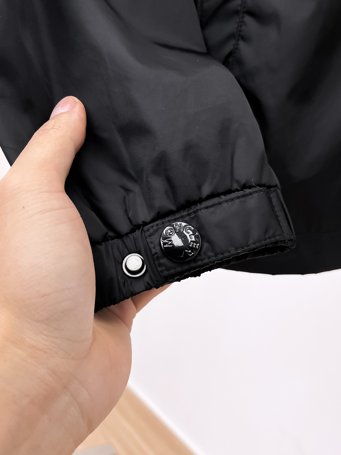 蒙口 2025早秋男士高端时装款连帽户外夹克外套，官方专柜主推展示，香港洋行渠道，户外必选单品，独家出售