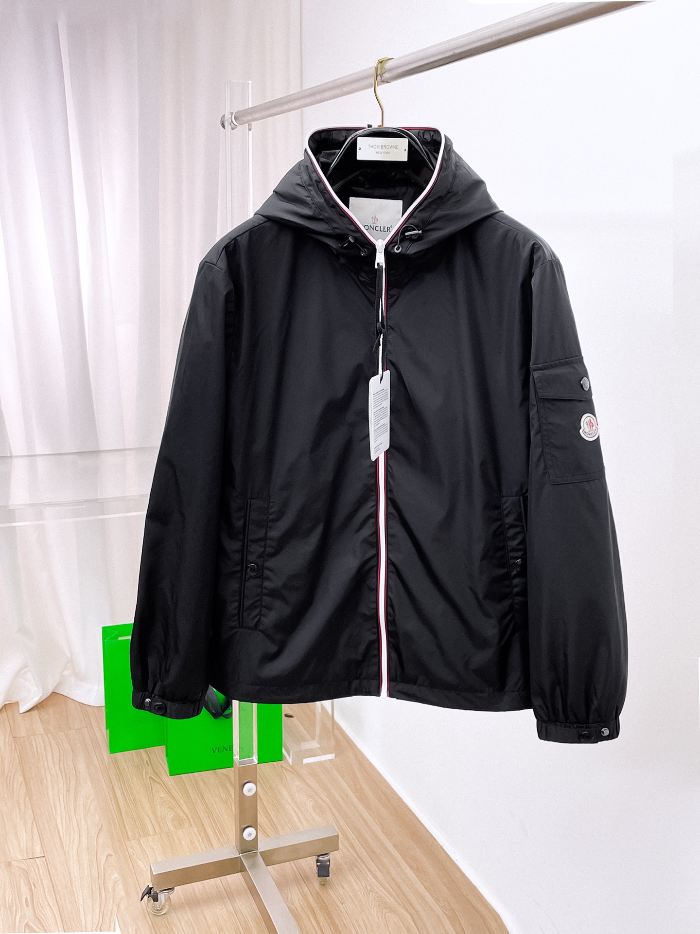 蒙口 2025早秋男士高端时装款连帽户外夹克外套，官方专柜主推展示，香港洋行渠道，户外必选单品，独家出售