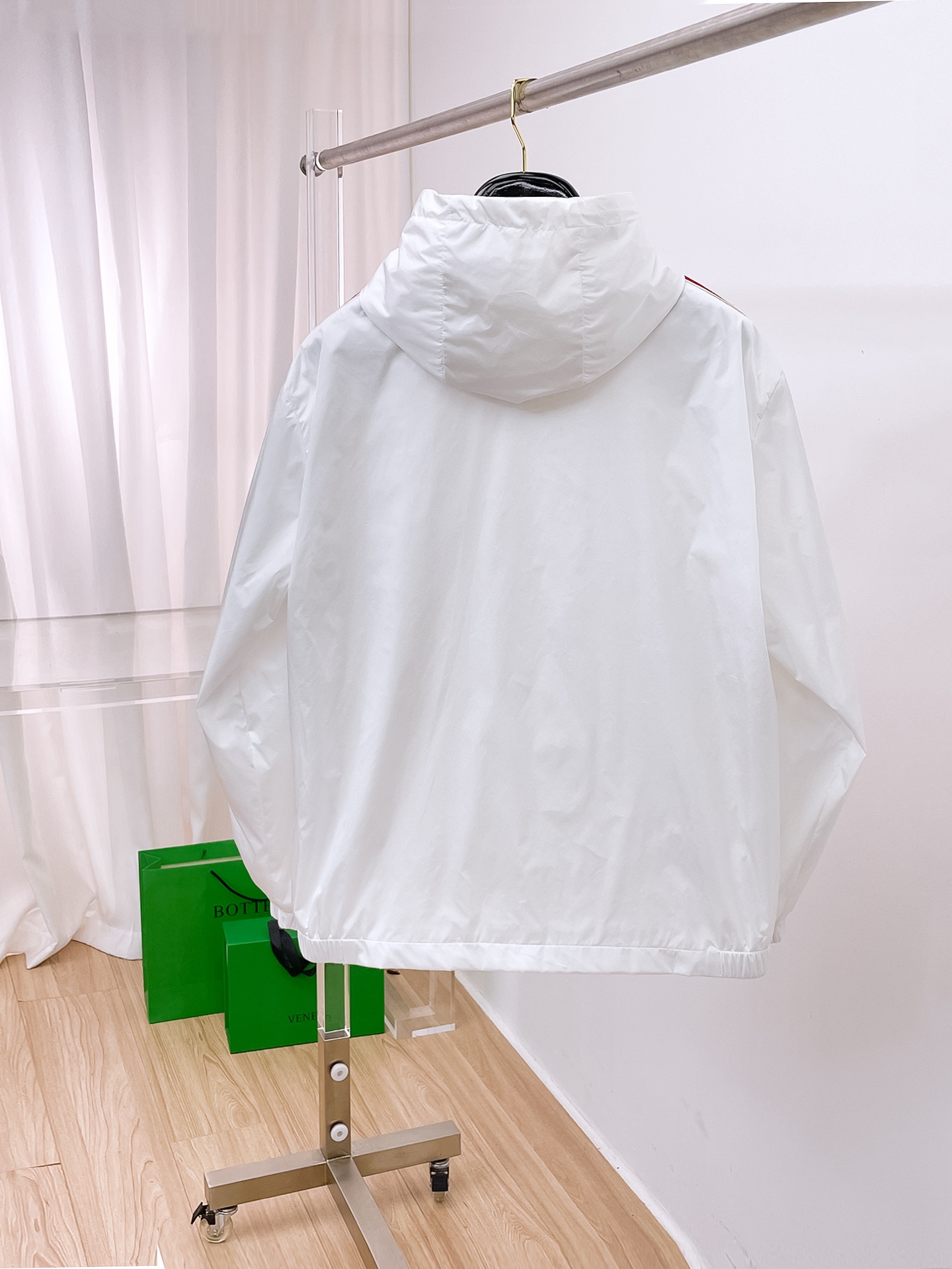 蒙口 2025早秋男士高端时装款连帽户外夹克外套，官方专柜主推展示，香港洋行渠道，户外必选单品，独家出售