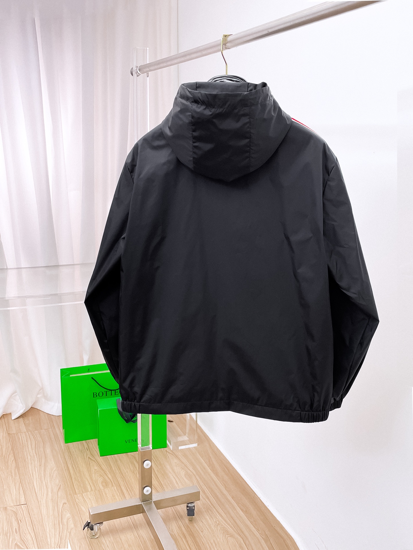 蒙口 2025早秋男士高端时装款连帽户外夹克外套，官方专柜主推展示，香港洋行渠道，户外必选单品，独家出售