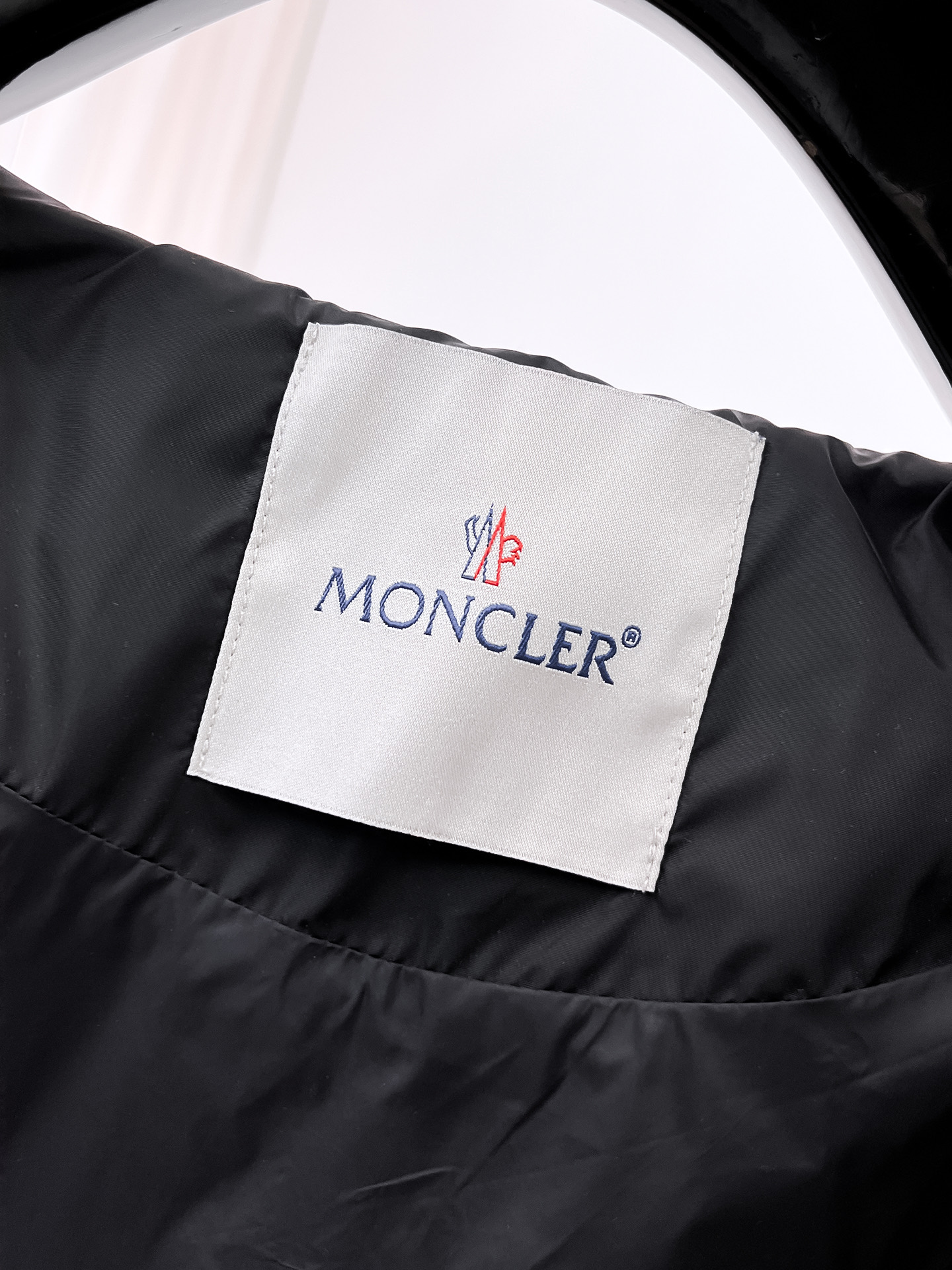 蒙口 2025早秋男士高端时装款连帽户外夹克外套，官方专柜主推展示，香港洋行渠道，户外必选单品，独家出售