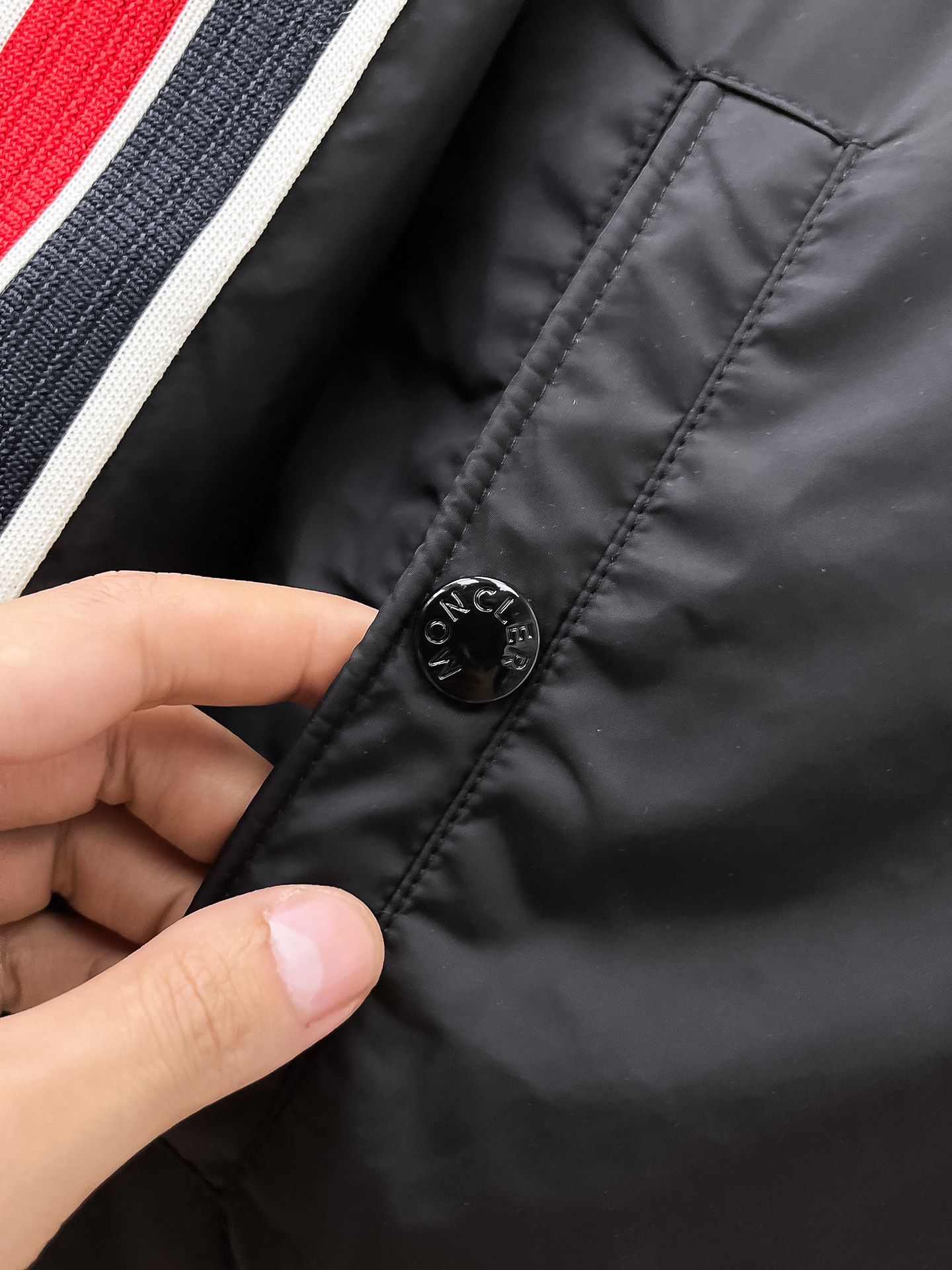 蒙口 2025早秋男士高端时装款连帽户外夹克外套，官方专柜主推展示，香港洋行渠道，户外必选单品，独家出售