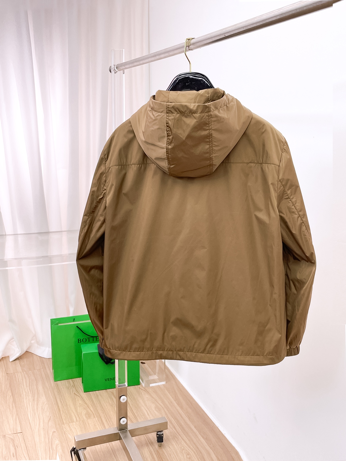 巴宝莉 2025早秋男士高端时装款连帽户外夹克外套，官方专柜主推展示，香港洋行渠道，户外必选单品，独家出