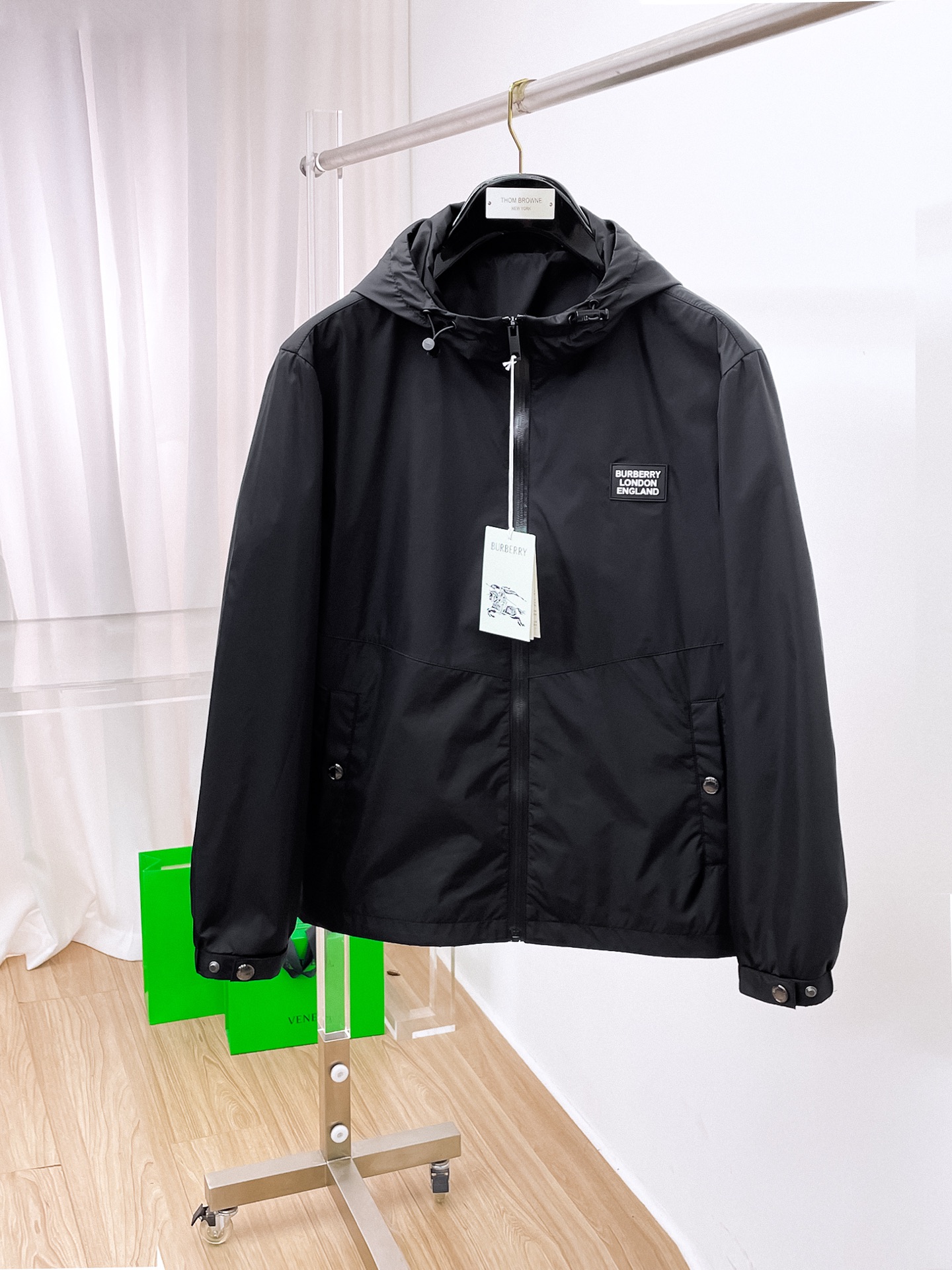 巴宝莉 2025早秋男士高端时装款连帽户外夹克外套，官方专柜主推展示，香港洋行渠道，户外必选单品，独家出