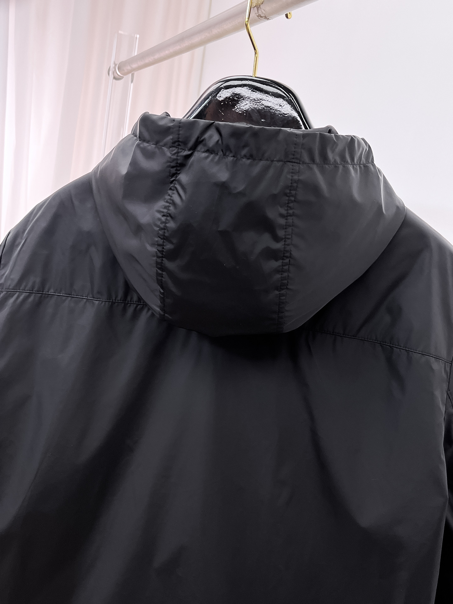 巴宝莉 2025早秋男士高端时装款连帽户外夹克外套，官方专柜主推展示，香港洋行渠道，户外必选单品，独家出