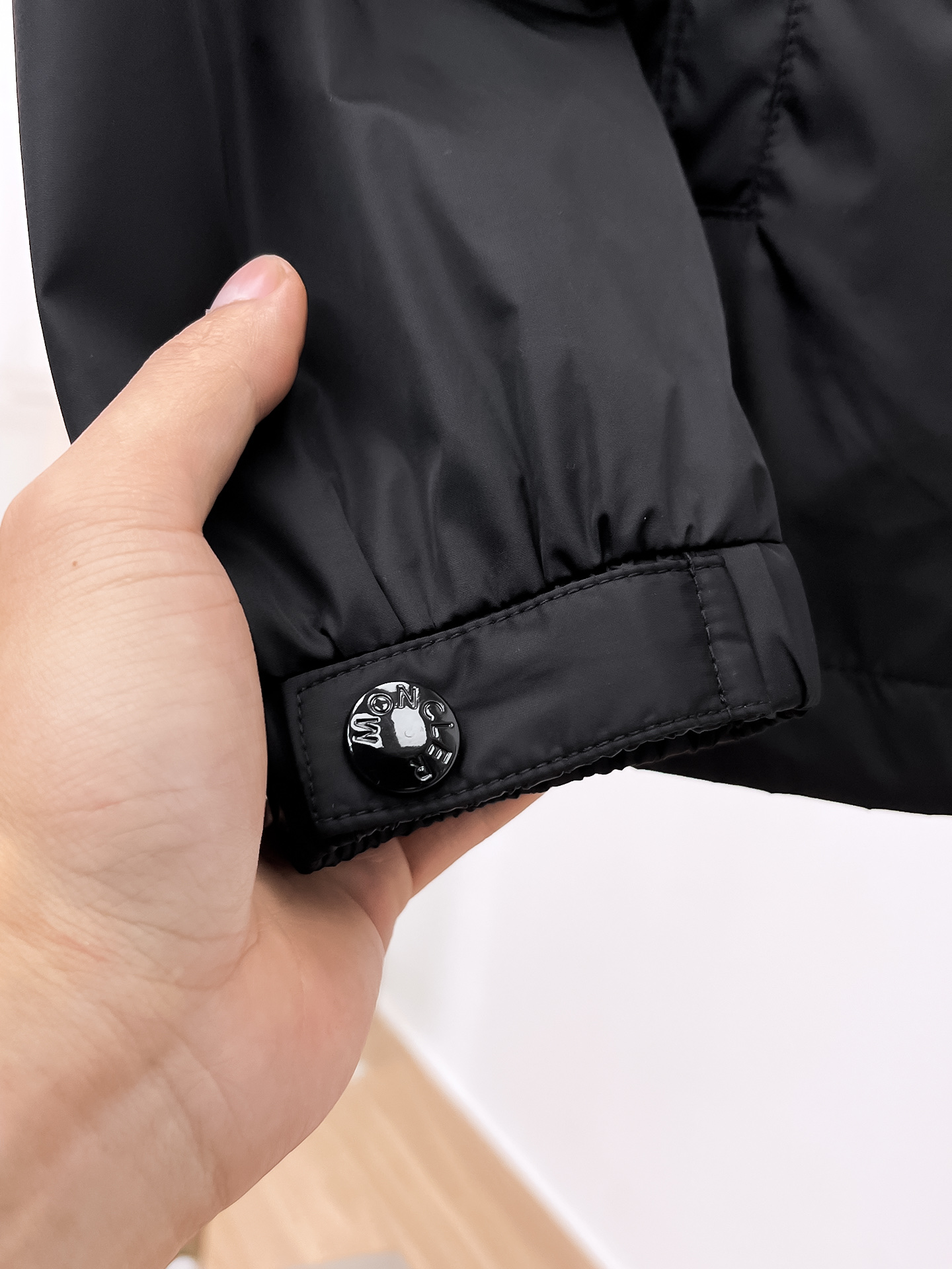 蒙口 2025早秋男士高端时装款连帽户外夹克外套，官方专柜主推展示，香港洋行渠道，户外必选单品，独家出售