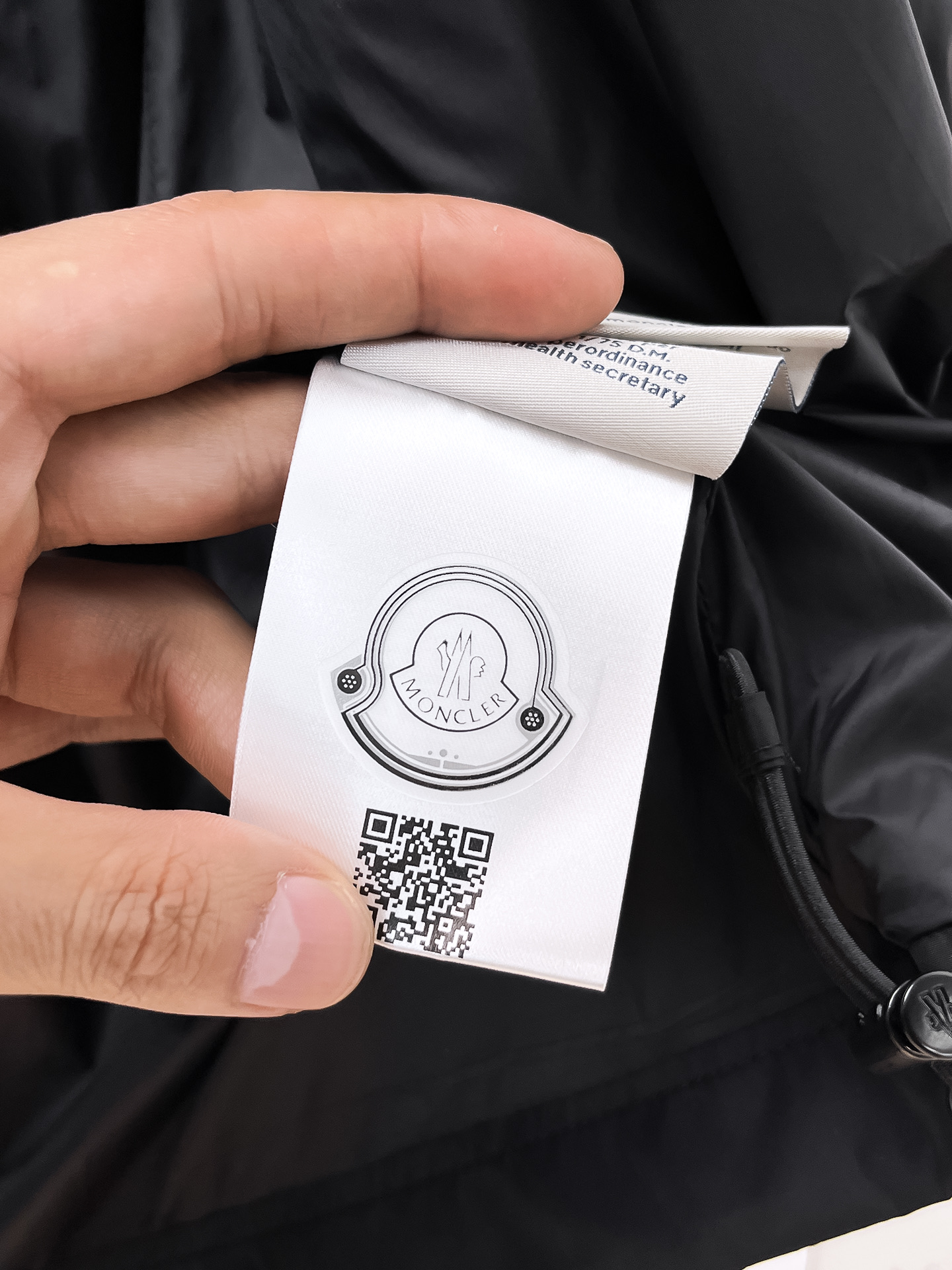 蒙口 2025早秋男士高端时装款连帽户外夹克外套，官方专柜主推展示，香港洋行渠道，户外必选单品，独家出售