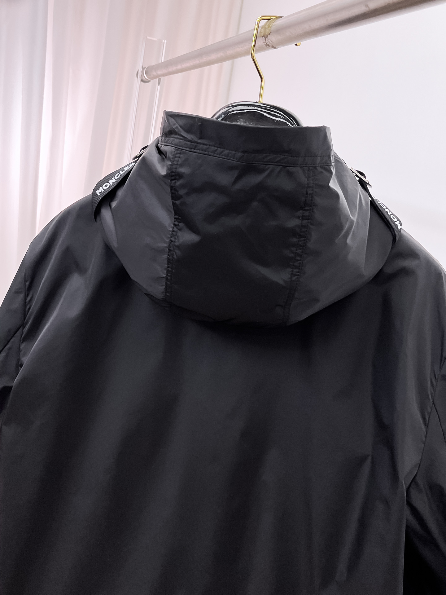 蒙口 2025早秋男士高端时装款连帽户外夹克外套，官方专柜主推展示，香港洋行渠道，户外必选单品，独家出售