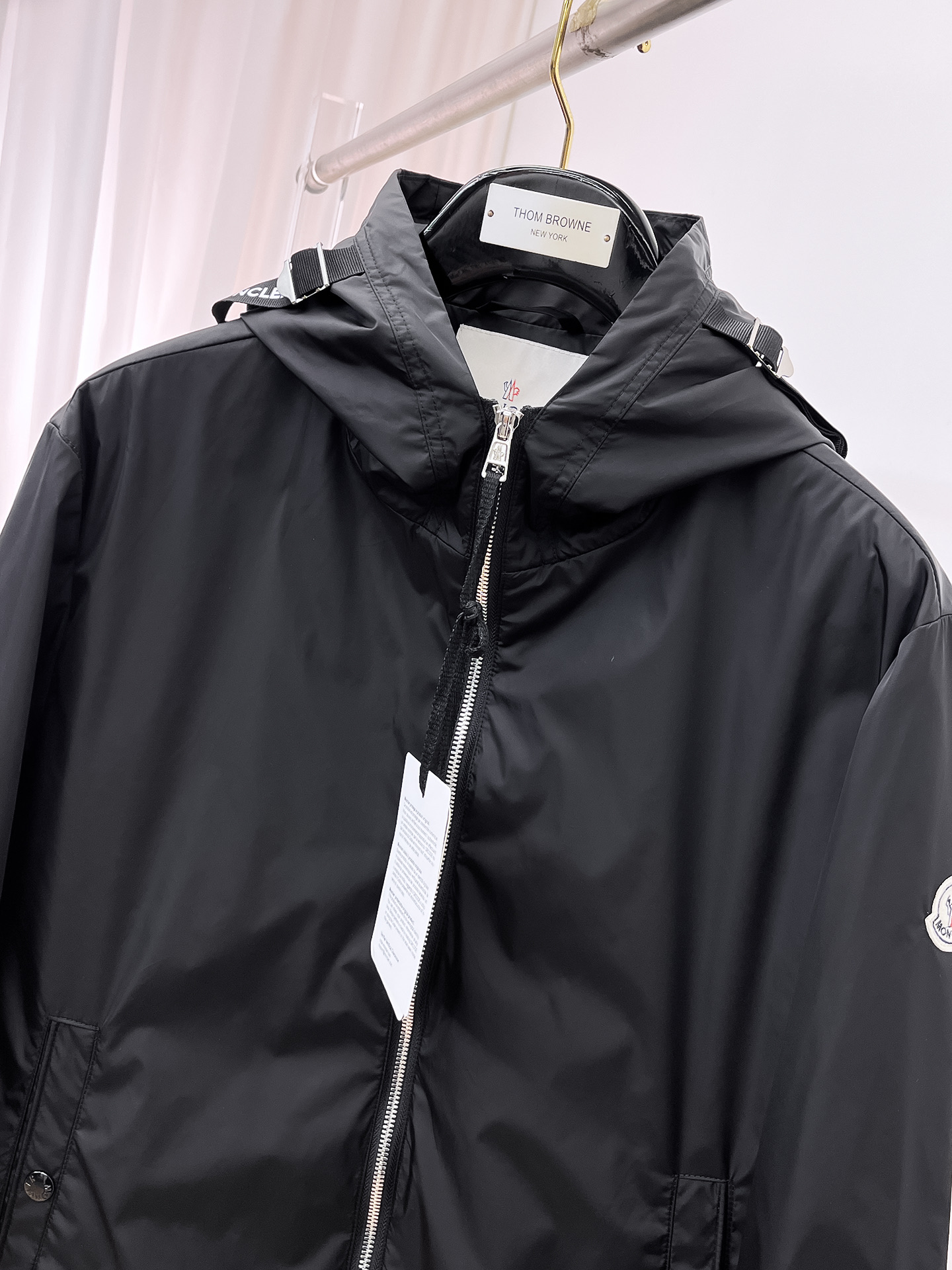 蒙口 2025早秋男士高端时装款连帽户外夹克外套，官方专柜主推展示，香港洋行渠道，户外必选单品，独家出售