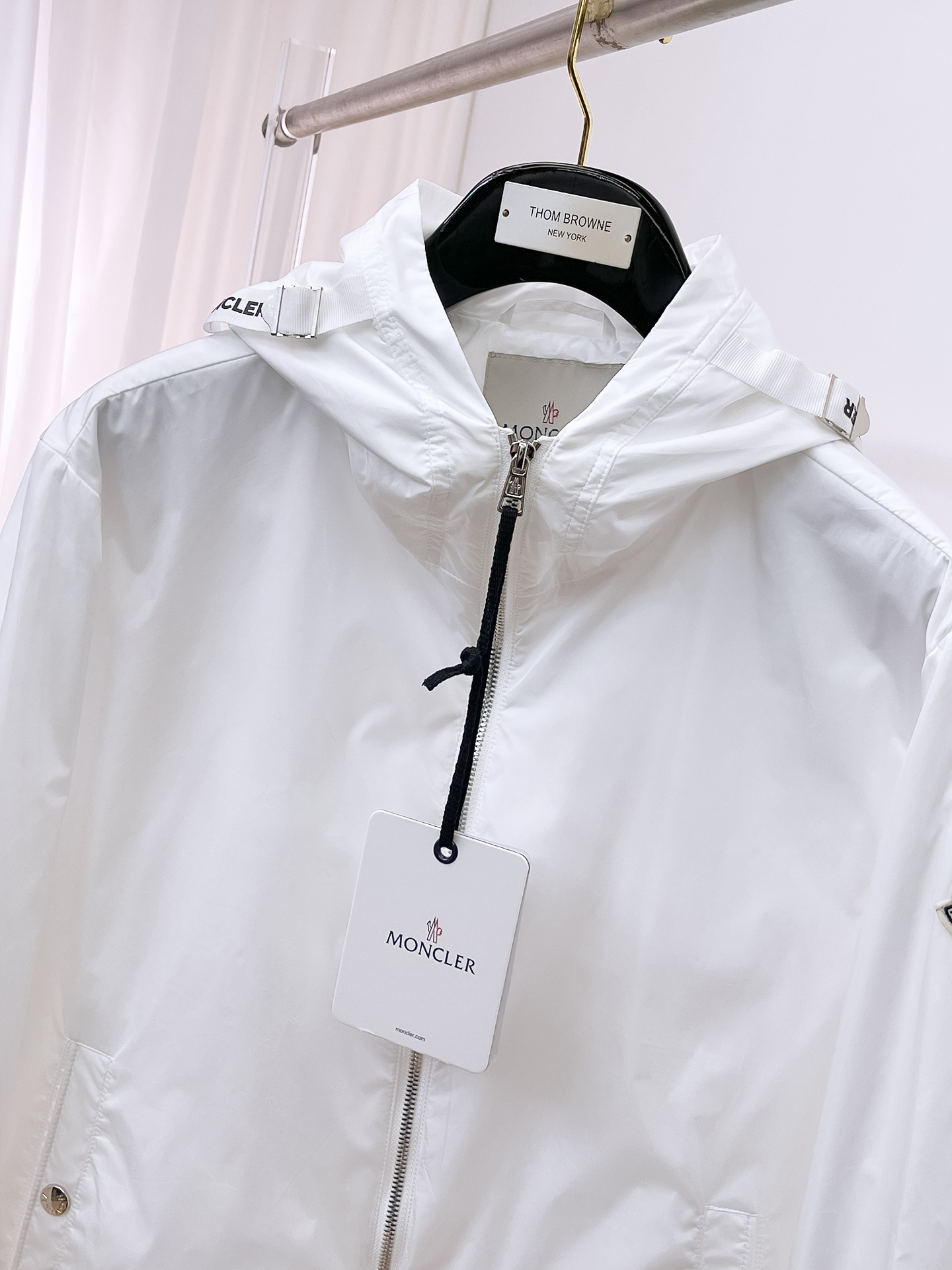 蒙口 2025早秋男士高端时装款连帽户外夹克外套，官方专柜主推展示，香港洋行渠道，户外必选单品，独家出售