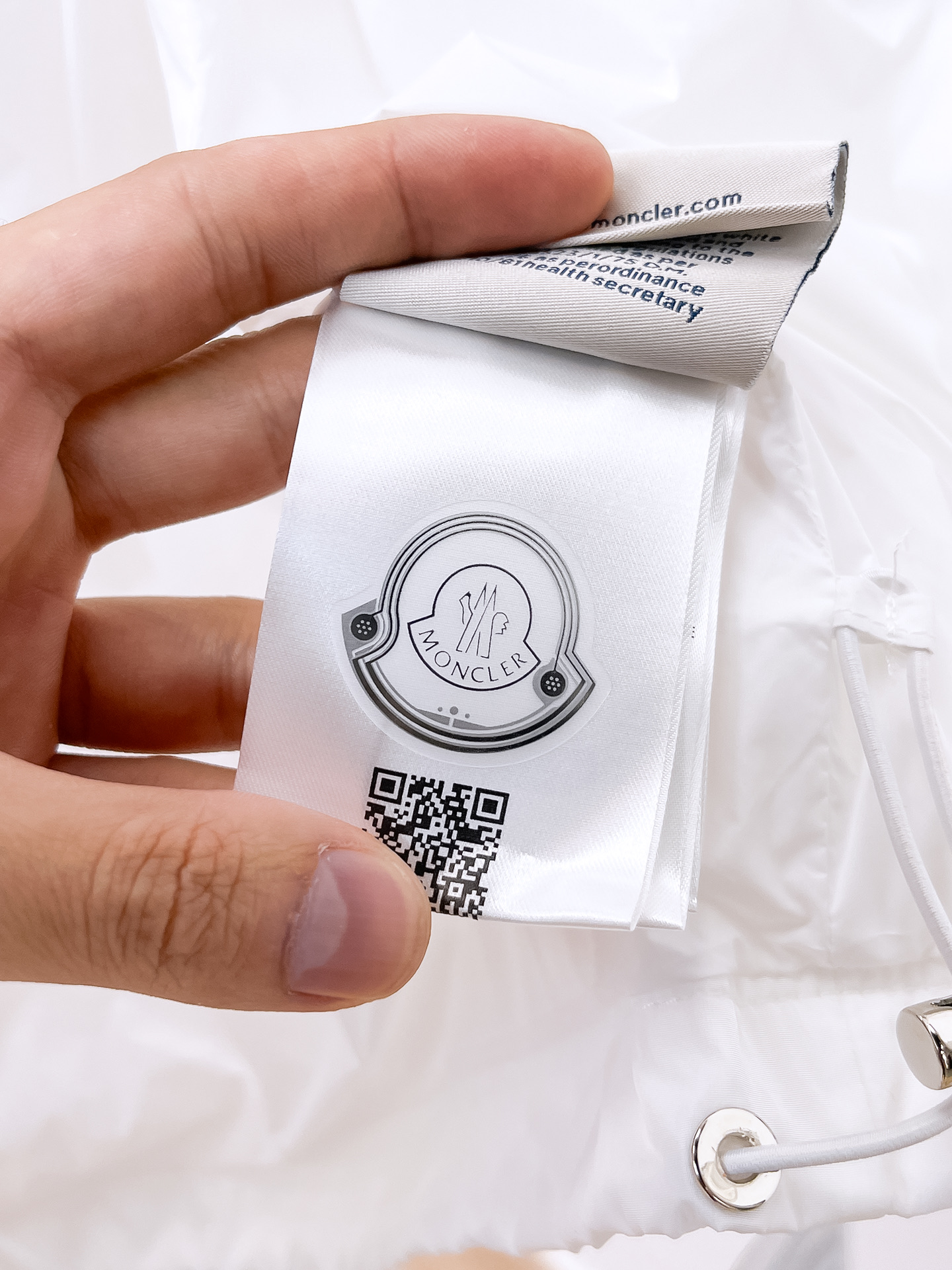 蒙口 2025早秋男士高端时装款连帽户外夹克外套，官方专柜主推展示，香港洋行渠道，户外必选单品，独家出售