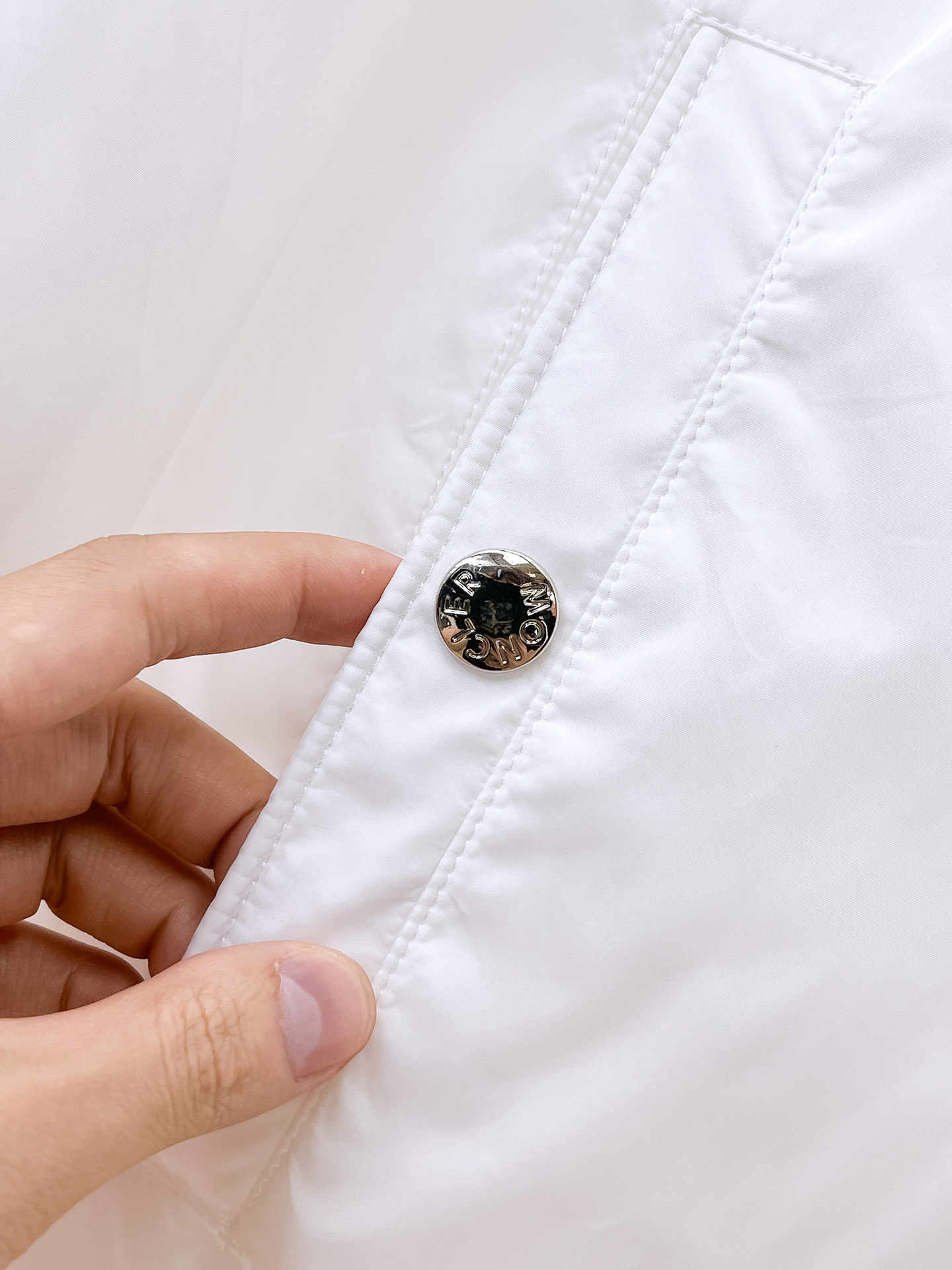 蒙口 2025早秋男士高端时装款连帽户外夹克外套，官方专柜主推展示，香港洋行渠道，户外必选单品，独家出售