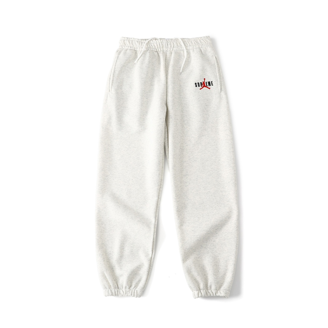 Supreme x Jordan FW24 Joint Funds Collection: Velvet Suit/Pants in Black, Various Sizes. - 图片 2