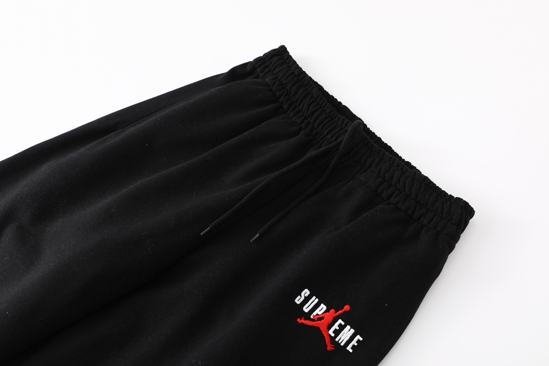 Supreme x Jordan FW24 Joint Funds Collection: Velvet Suit/Pants in Black, Various Sizes. - 图片 8