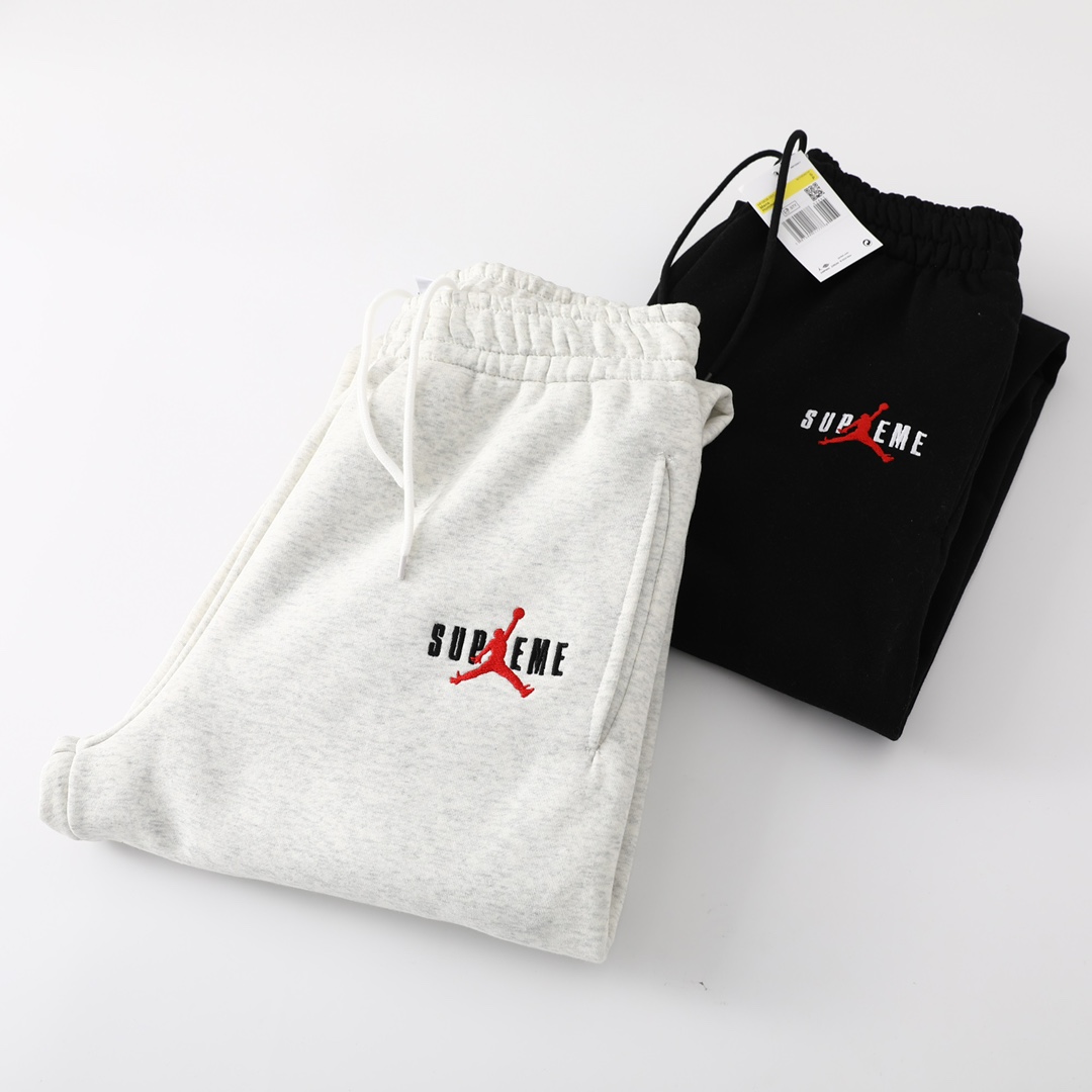 Supreme x Jordan FW24 Joint Funds Collection: Velvet Suit/Pants in Black, Various Sizes. - 图片 6