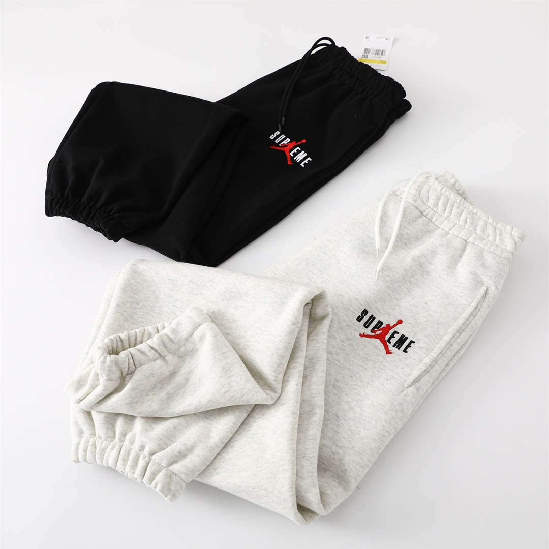 Supreme x Jordan FW24 Joint Funds Collection: Velvet Suit/Pants in Black, Various Sizes. - 图片 5