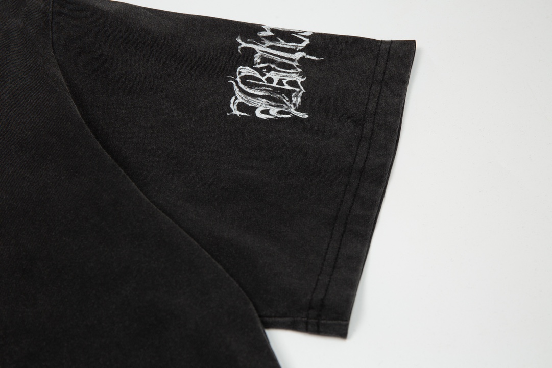高品质Balenciga/巴黎世家梵文字母全身印花T恤标准的印花技术全方位磨破纯棉柔软面料对色定染面料超