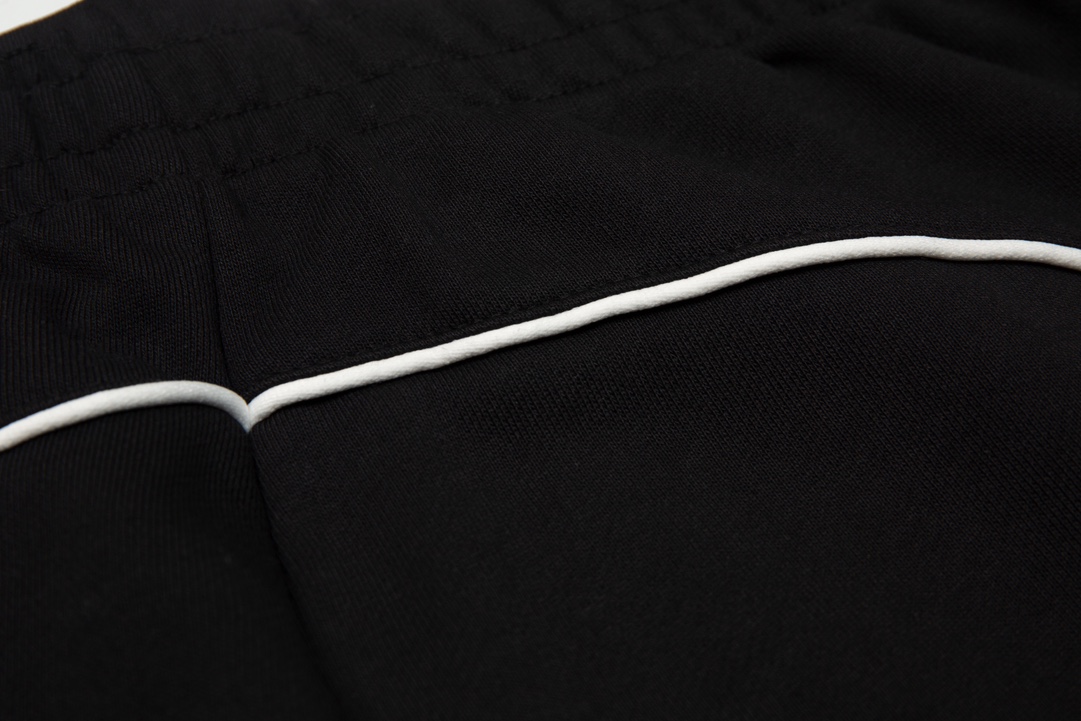 Balenciaga/巴黎世家 新款 24ss 曼联刺绣短裤