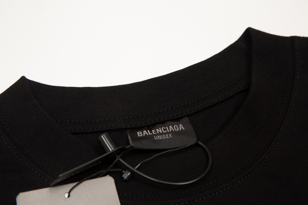 Balenciaga/巴黎世家 24ss 凹凸字母logo 短袖