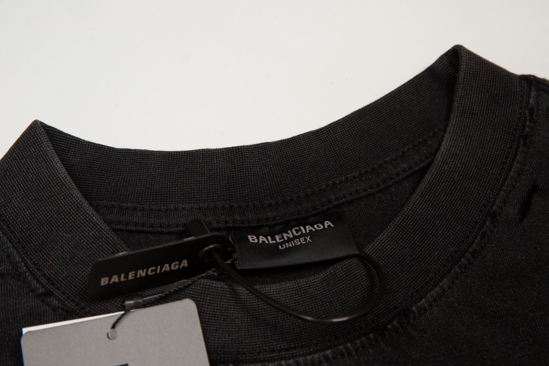 高品质 Balenciga/巴黎世家 最新系列 手绘人像破裂印花短袖T恤