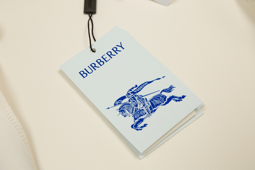 高品质 Burberry/巴宝莉 典藏水鸟图案休闲拉链套装