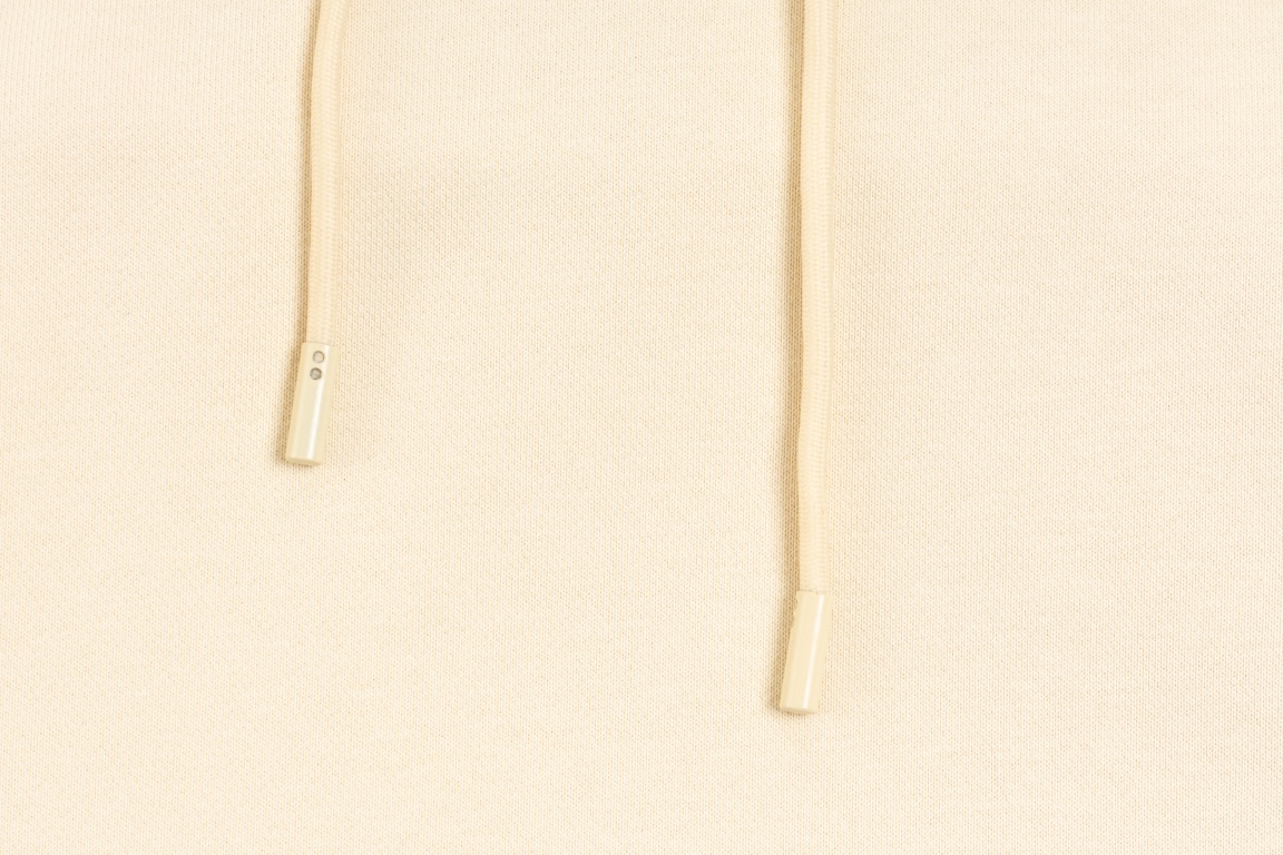 “Burberry Handbags: High-Quality Designs with Unique Embroidery and Recreational Style” - 图片 7