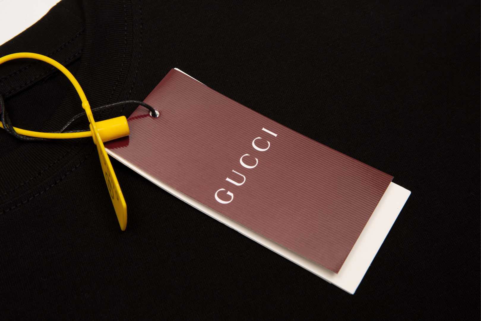 Gucci 古驰 新款 胸前字母绣花短袖T恤