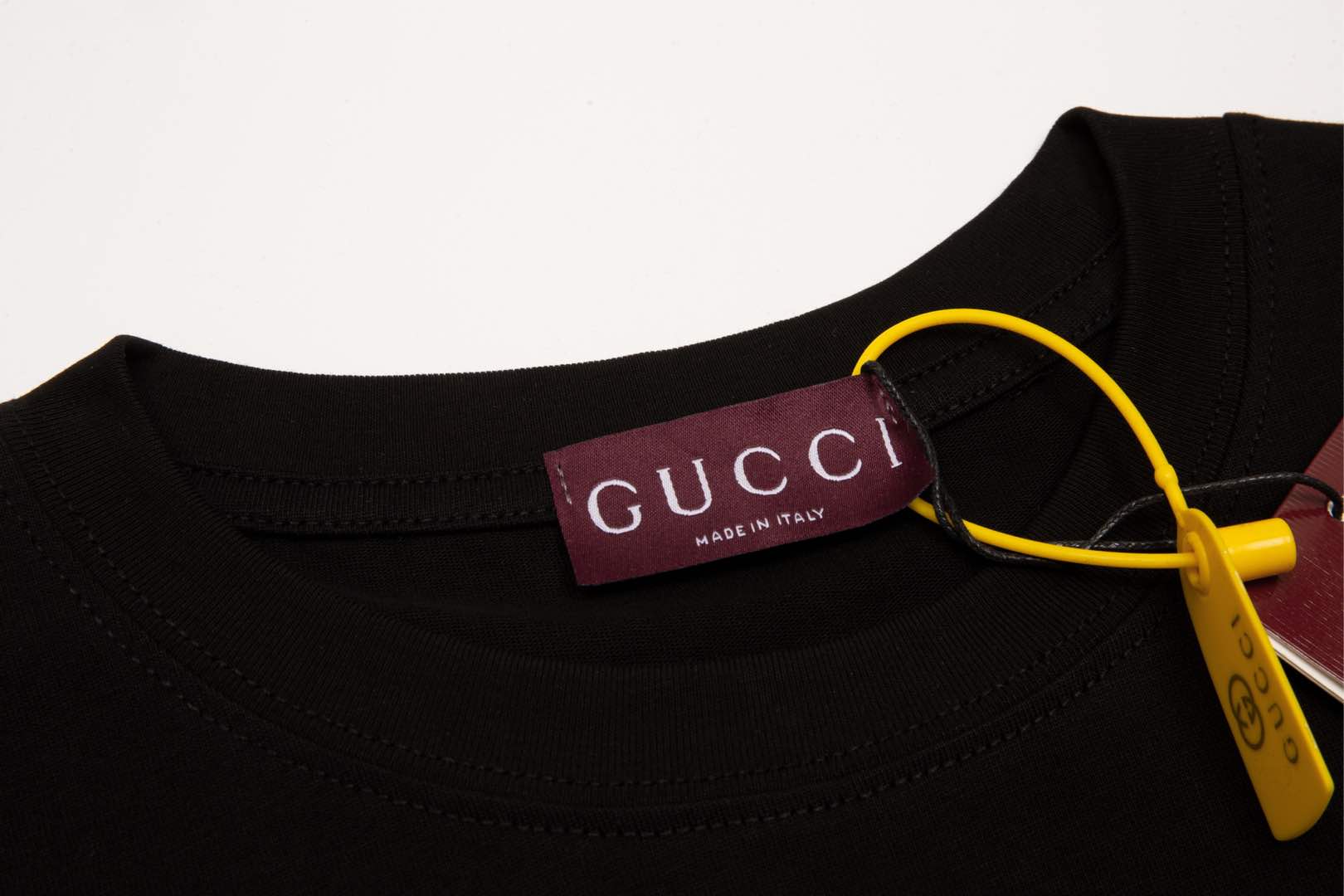 Gucci 古驰 新款 胸前字母绣花短袖T恤