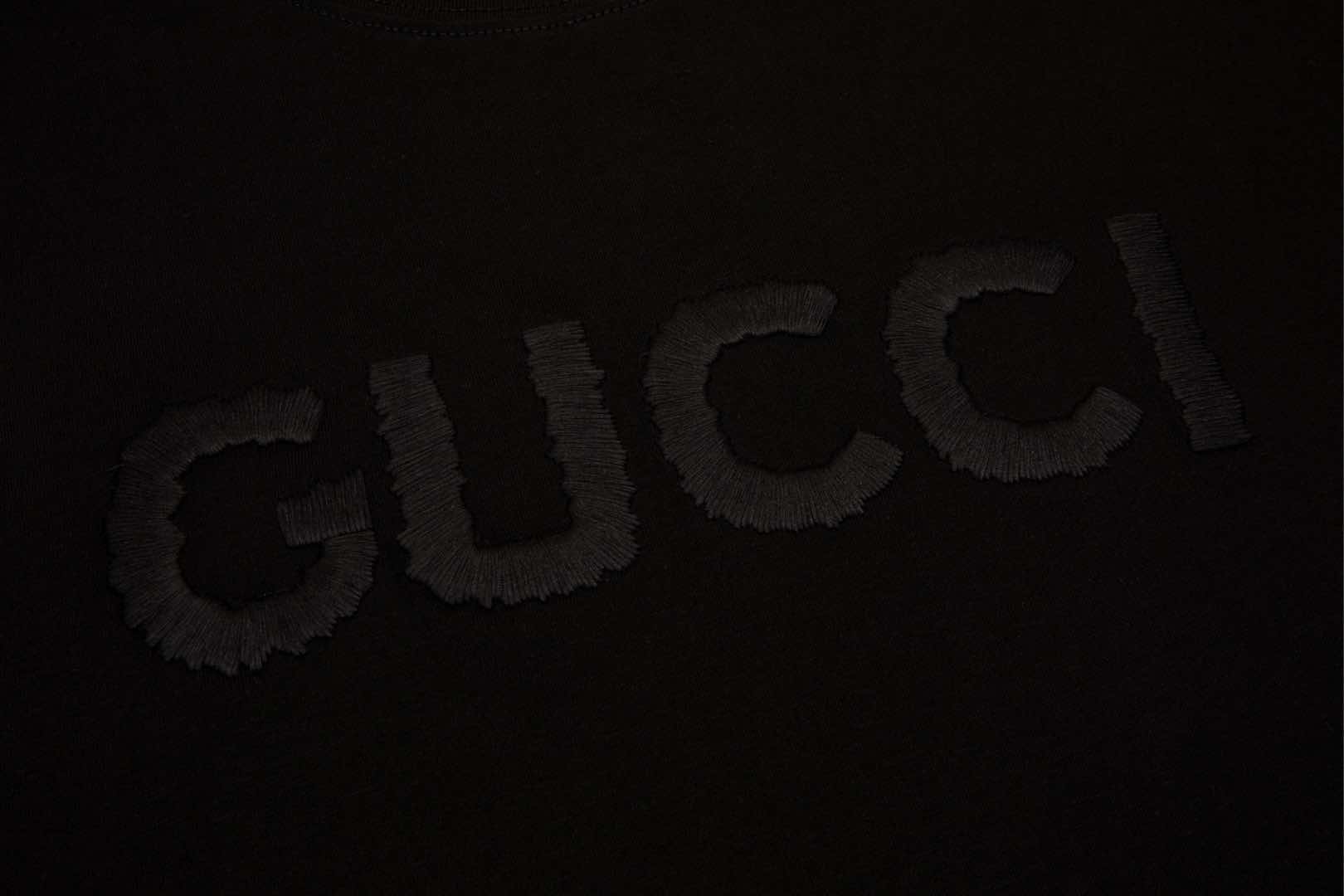 Gucci 古驰 新款 胸前字母绣花短袖T恤