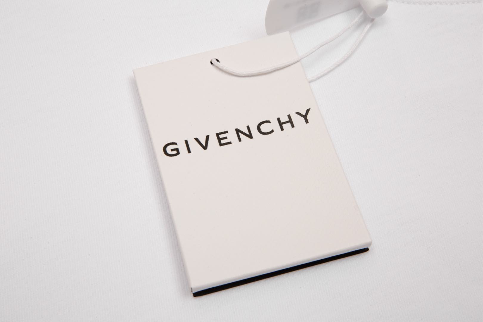 Givenchy 纪梵希 蛇年系列 渐变人物字母圆领短袖T恤