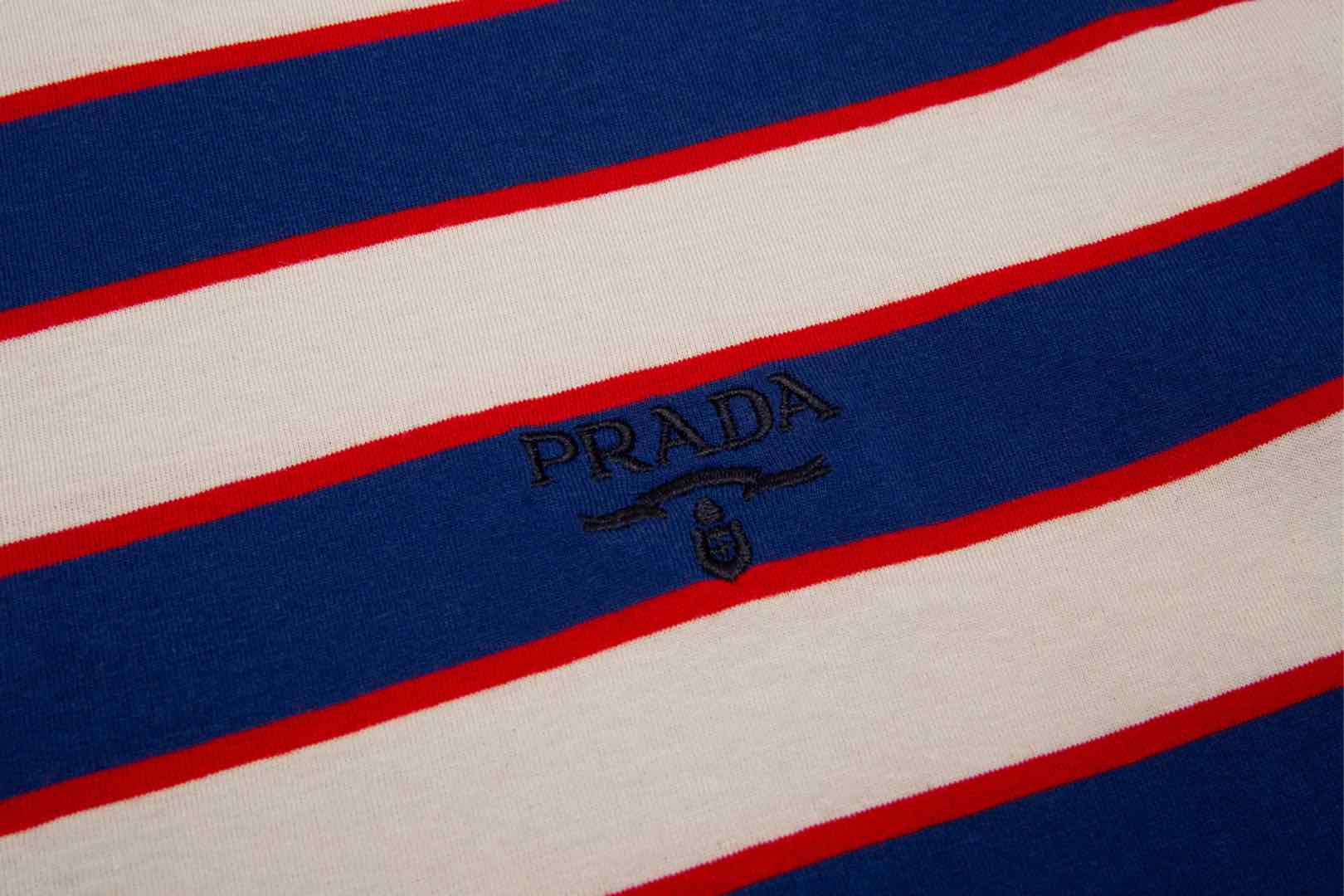 Prada 普拉达 最新系列 条纹刺绣字母短袖T恤
