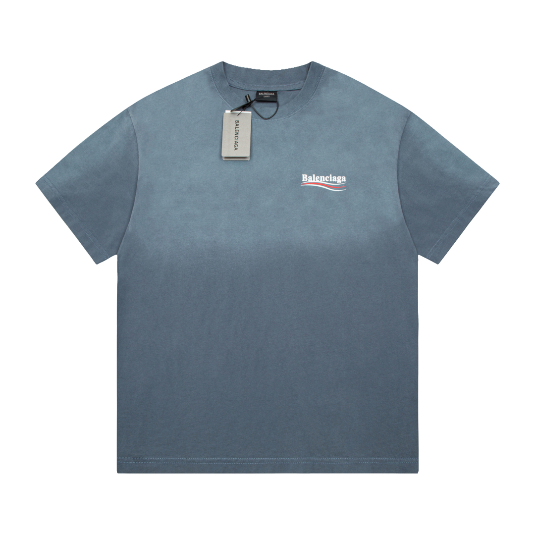 NO:125437,High-quality Balenciga/Balenciga Latest series Cola old short-sleeved T-shirt, adopts washing-up printing process Pure cotton soft fabric, color-dyeing fabric, ultra-fine flat screen printing process, full of trend, fixed-dyeing cotton fabric, OS version, complete three standards, same style for men and women. Number of codes XS S M L,,balenciaga,balenciaga,T-shirt,tees,t-shirt,alexander wang19860909高品质 Balenciga/巴黎世家 最新系列 可乐做旧短袖T恤 ,采用洗水印花工艺 纯棉柔软面料,对色定染面料,超精细平网印花工艺,潮流感十足,定染纯棉面料,OS版型,三标齐全,男女同款. 码数XS S M L,,balenciaga,balenciaga,T-shirt,tees，t-shirt,alexander wang,Men's clothing