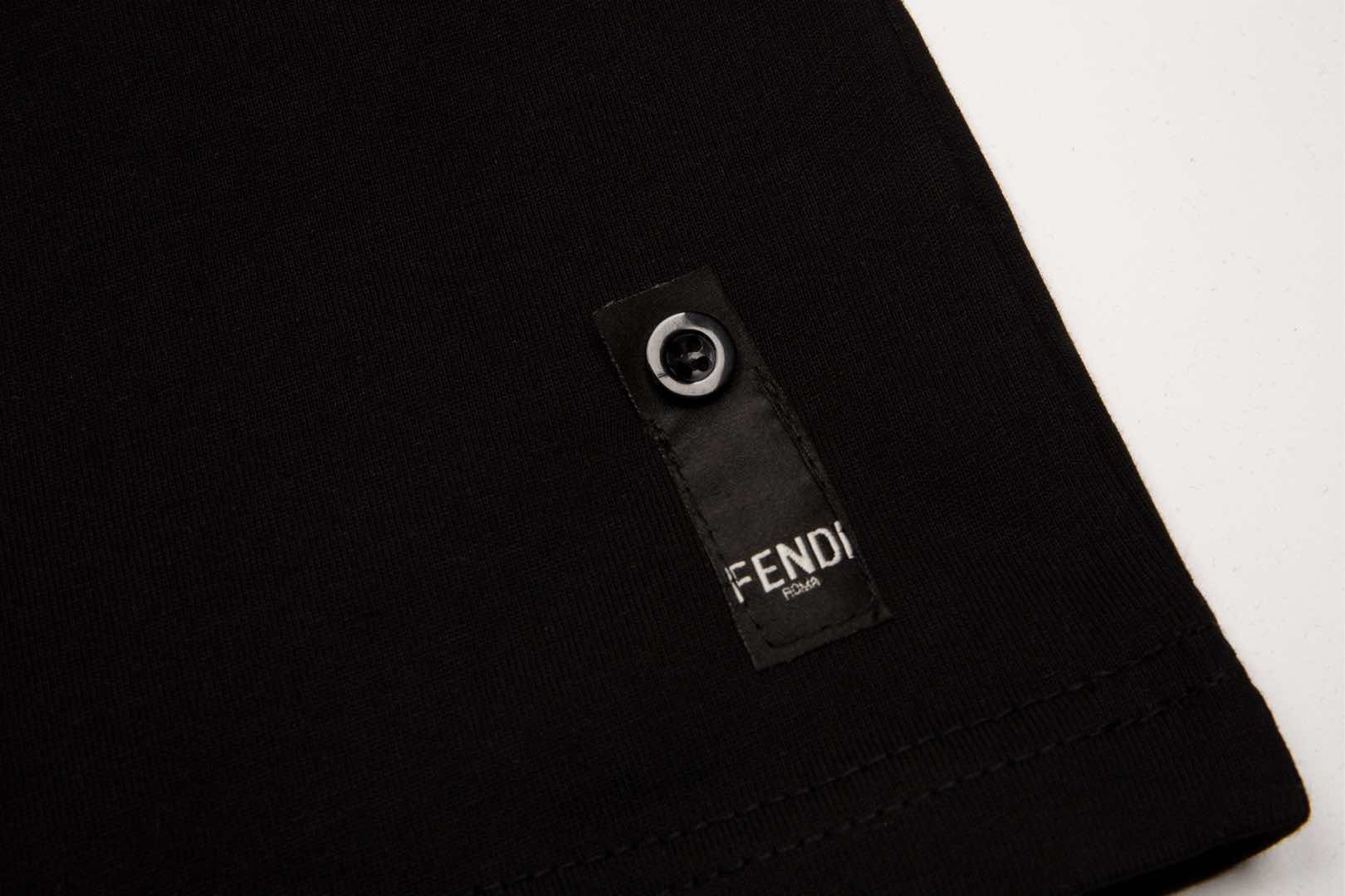 fendi 芬迪 眼睛印花圆领短袖T恤