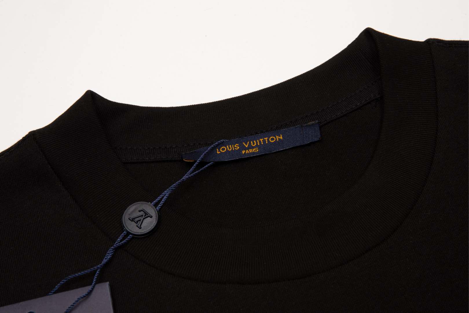 LOUIS VUITTON/路易威登 凹凸大logo烫画短袖T恤 三标齐全