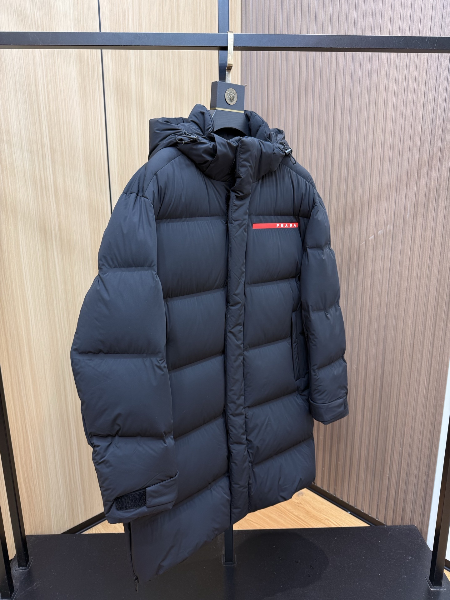 爆款🔥秋冬新款🆕羽绒服 原版1:1订制五金配件全进口原版定制 欢迎专柜对比 绝对的高品质 采用顶级90白