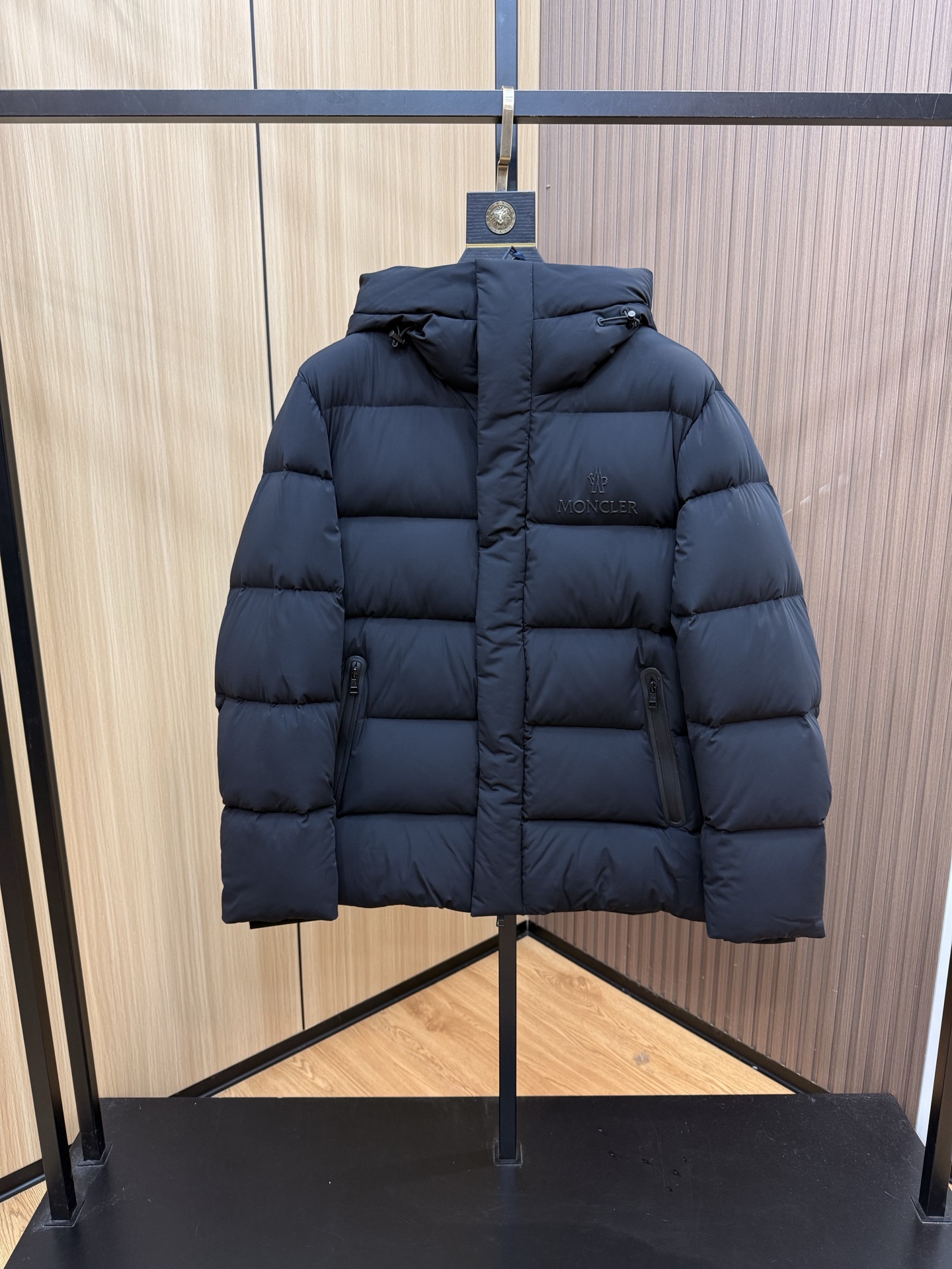 爆款🔥秋冬新款🆕羽绒服 原版1:1订制五金配件全进口原版定制 欢迎专柜对比 绝对的高品质 采用顶级90白