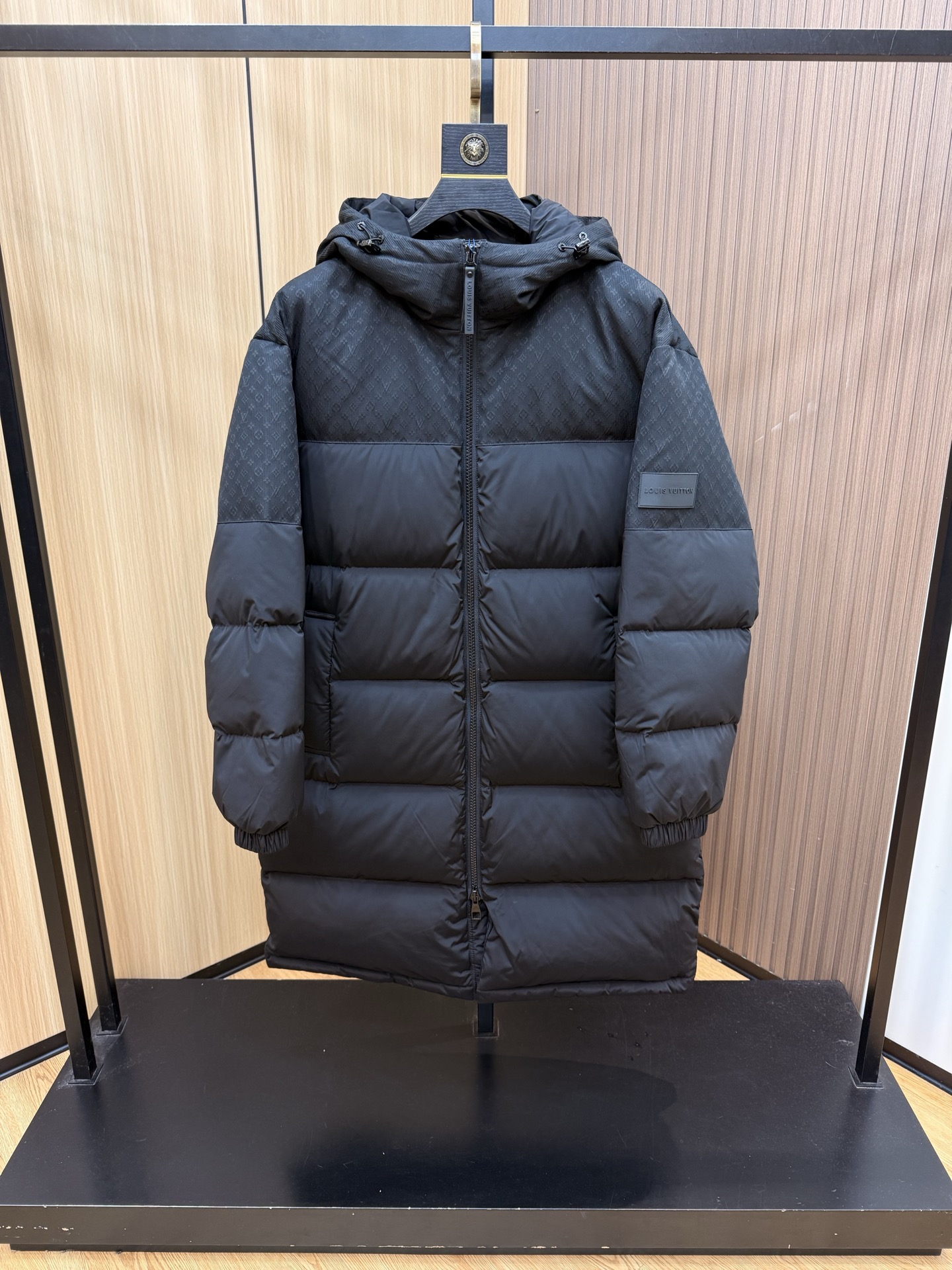 爆款🔥秋冬新款🆕羽绒服 原版1:1订制五金配件全进口原版定制 欢迎专柜对比 绝对的高品质 采用顶级90白