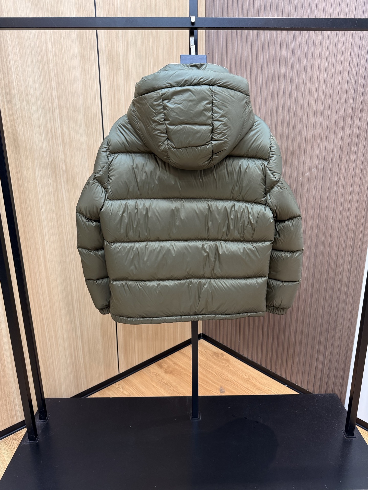 爆款🔥秋冬新款🆕羽绒服 原版1:1订制五金配件全进口原版定制 欢迎专柜对比 绝对的高品质 采用顶级90白