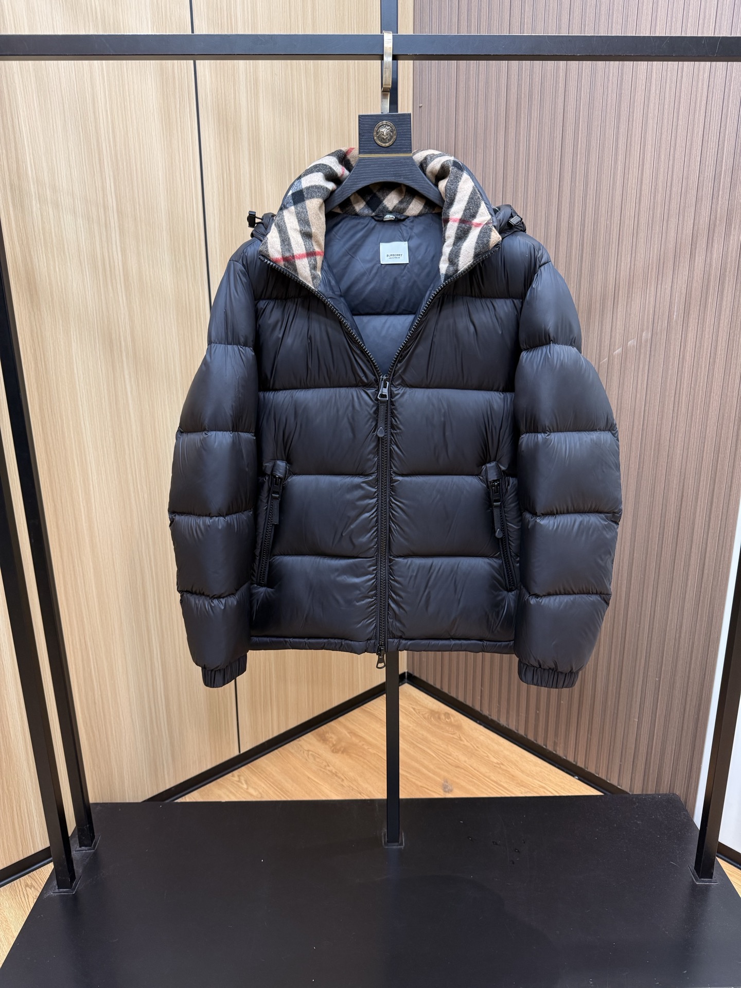 爆款🔥秋冬新款🆕羽绒服 原版1:1订制五金配件全进口原版定制 欢迎专柜对比 绝对的高品质 采用顶级90白