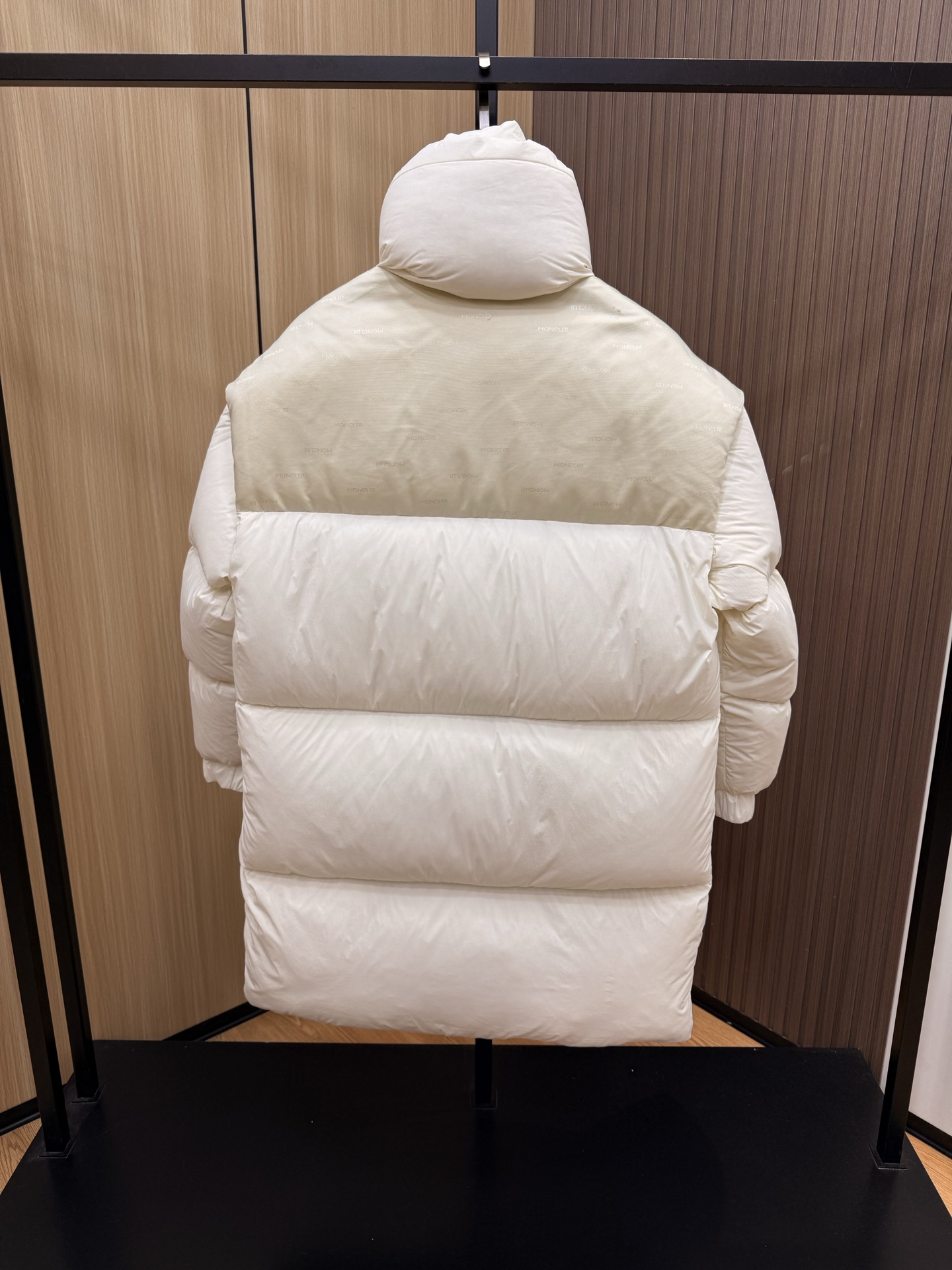 爆款🔥秋冬新款🆕羽绒服 原版1:1订制五金配件全进口原版定制 欢迎专柜对比 绝对的高品质 采用顶级90白