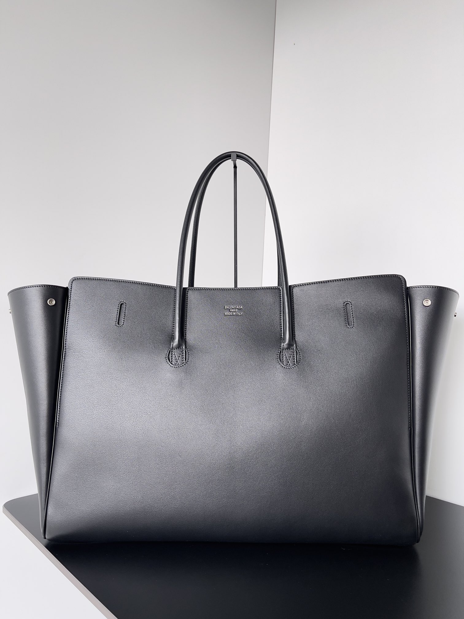 Balenciaga Style Beige Leather Bag Lookbook Reference image 2